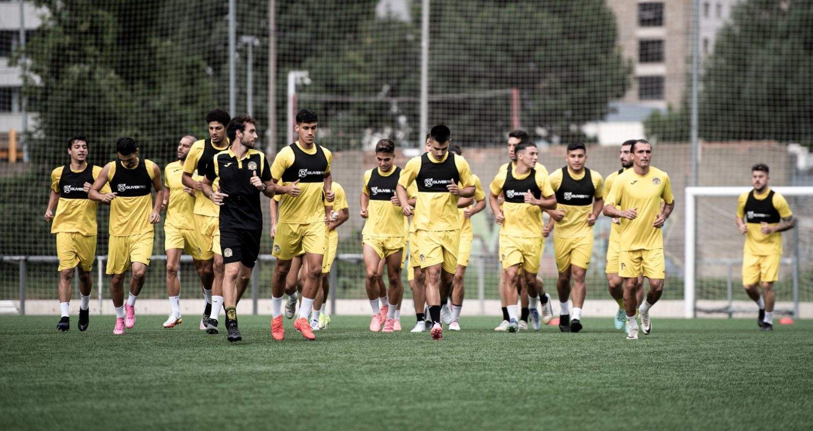 La UE Santa Coloma vol treure l’orgull a Letònia després d’un viatge convertit en una odissea 