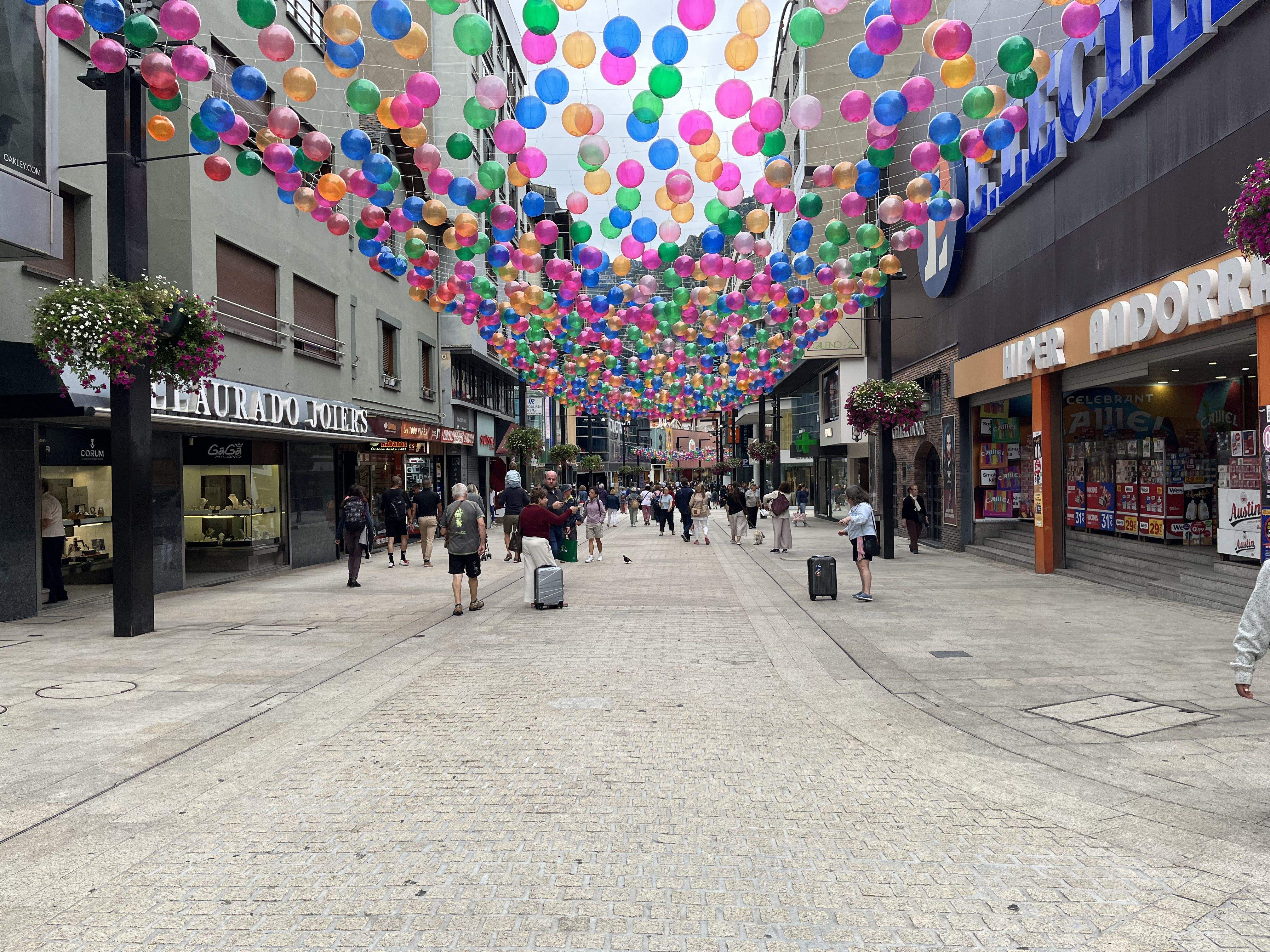 Una imatge de l'avinguda Meritxell.