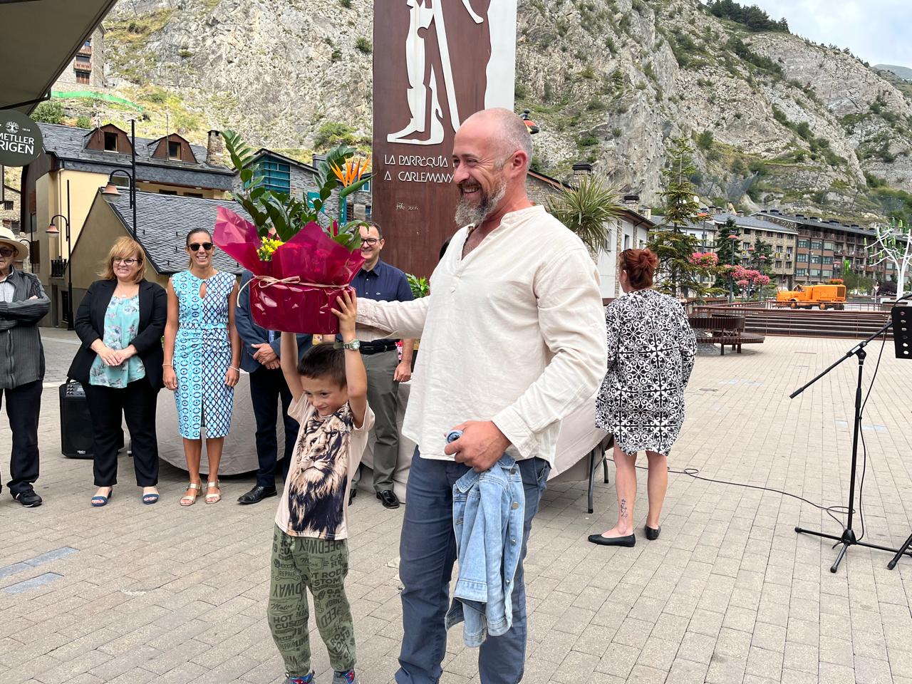 Els guanyadors del primer premi per la categoria de balcons i finestrals