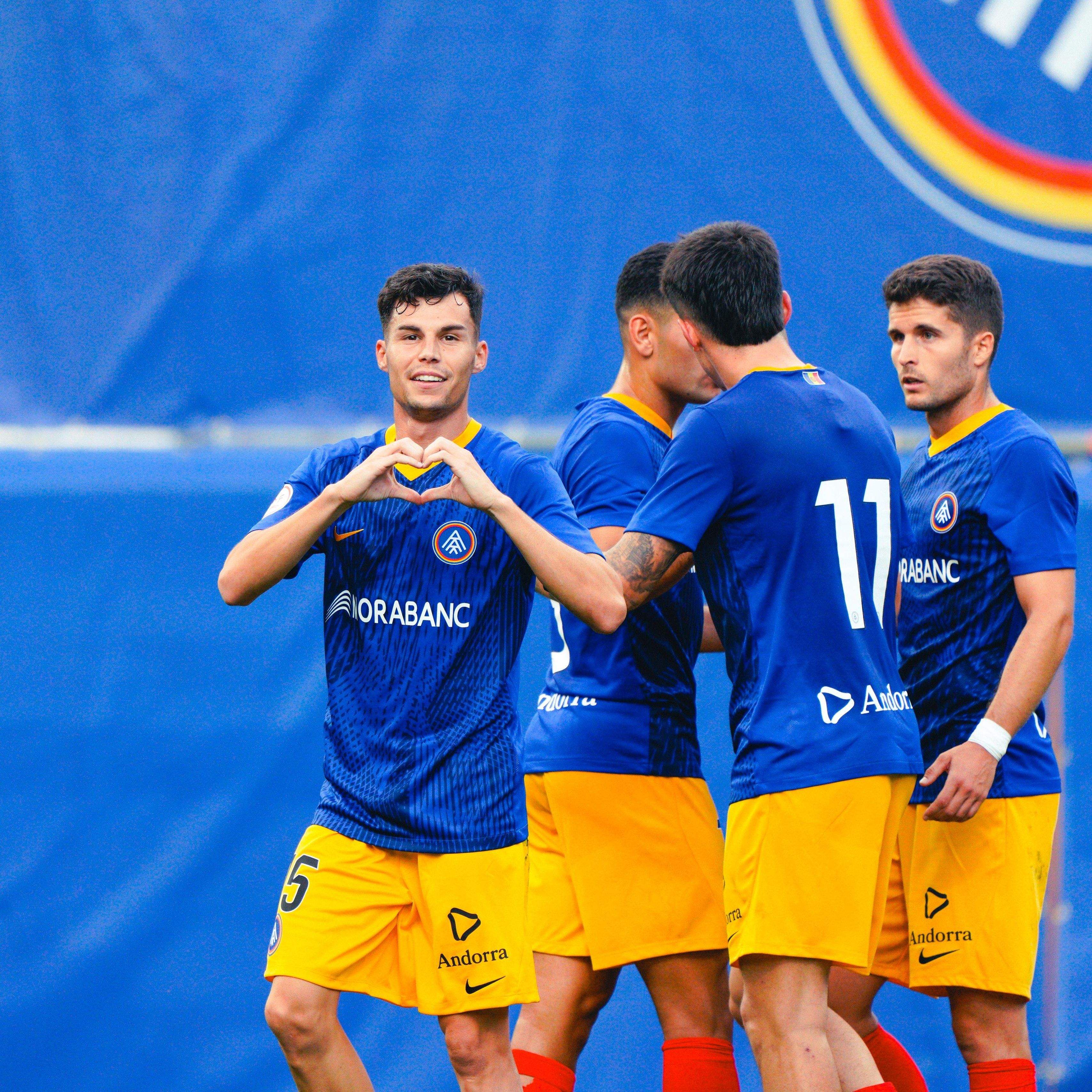 El debutant Luismi Redondo, celebrant el seu gol.