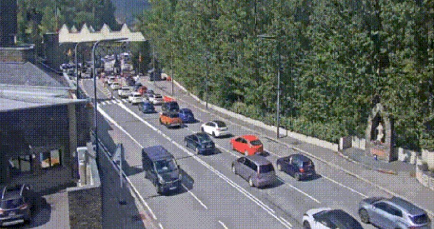 Retencions a la frontera del riu Runer.