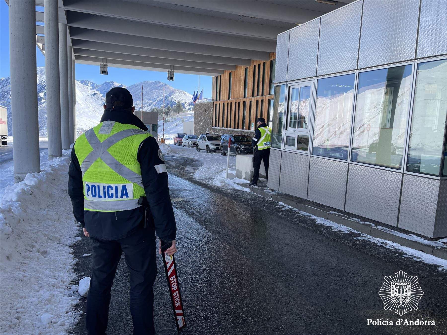 Punt fronterer francoandorrà; els controls 'entry exit' els farien espanyols i francesos.