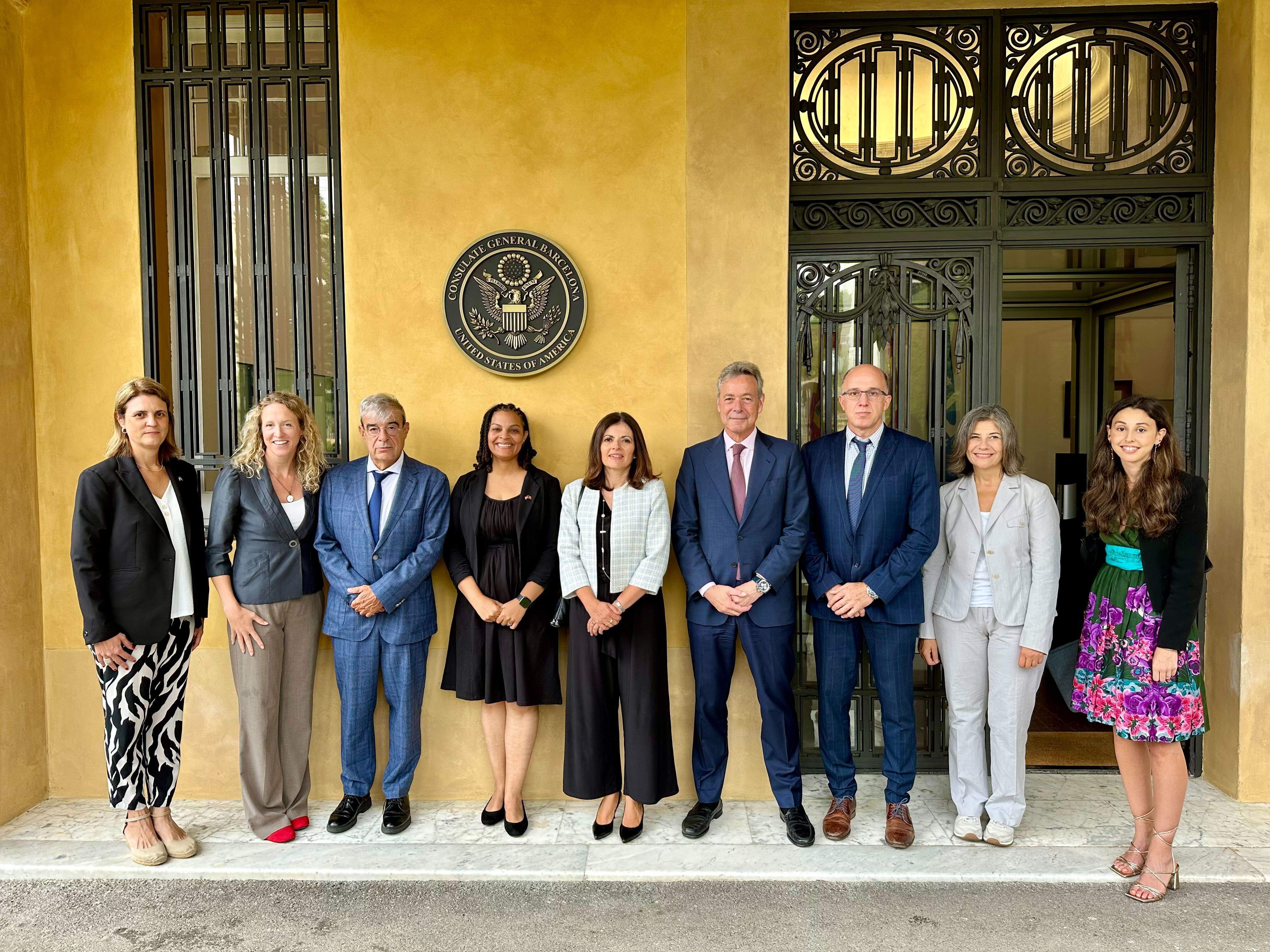 Foto de grup dels participants en el comitè de seguiment de les beques.