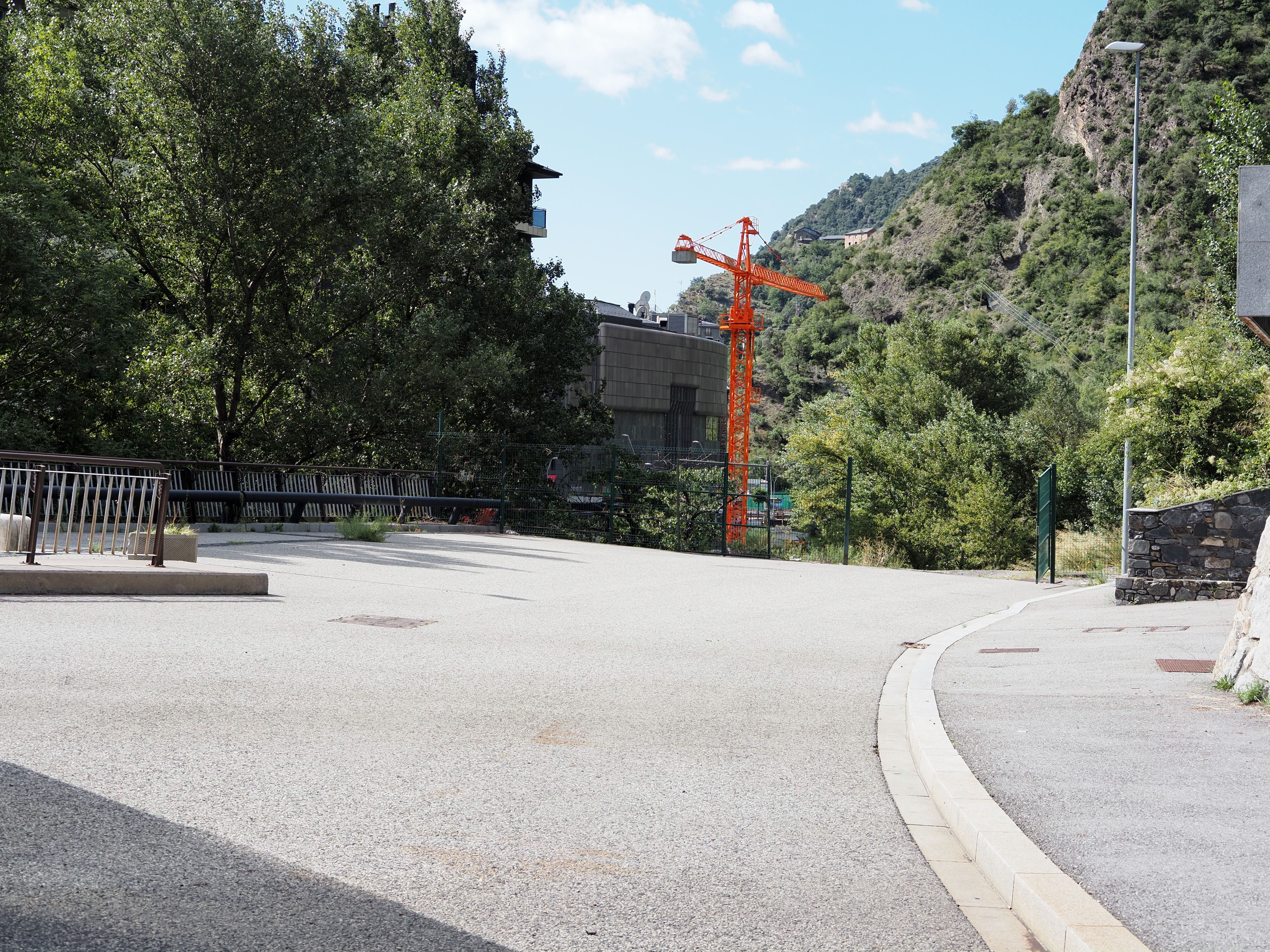 Punt on ha de continuar la desviació de Sant Julià per entrar al túnel de Rocafort. Punt on ha de continuar la desviació de Sant Julià per entrar al túnel de Rocafort.