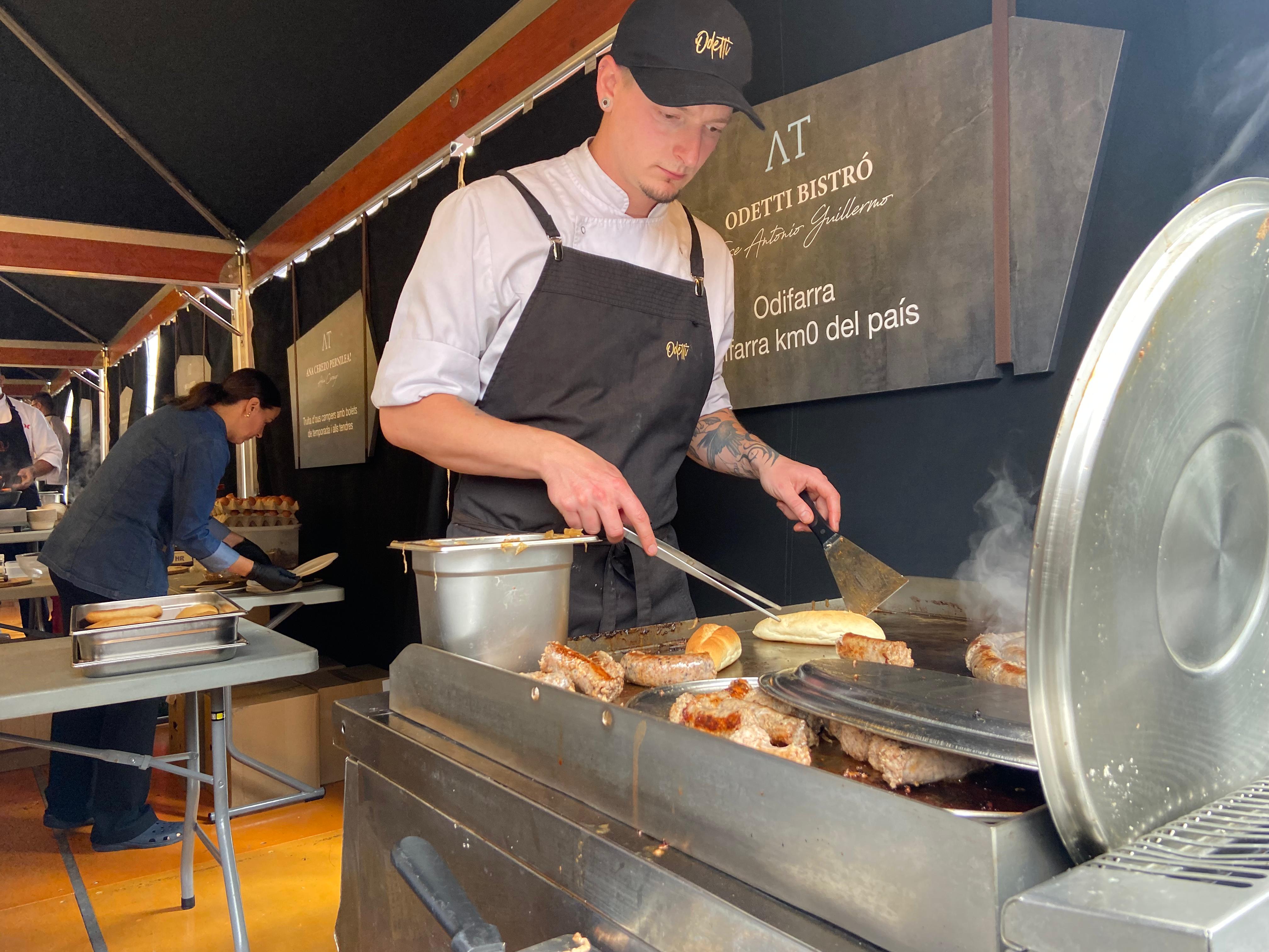 El restaurant Odetti Bistró ofereix l'entrepà 'Odifarra', amb botifarra km0 del país. El restaurant Odetti Bistró ofereix l'entrepà 'Odifarra', amb botifarra km0 del país.