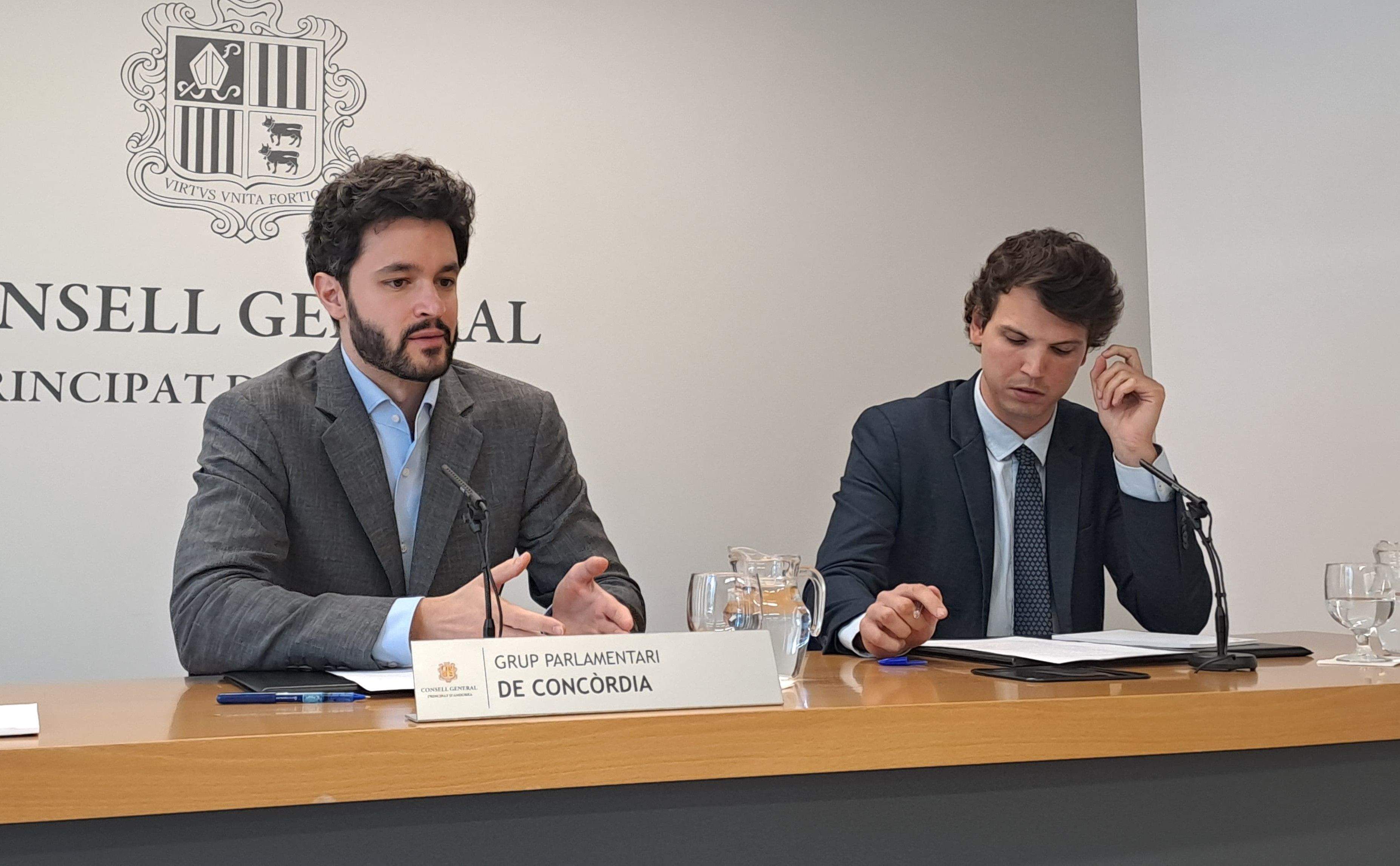 Escalés i Bartolomé, durant la roda de premsa.