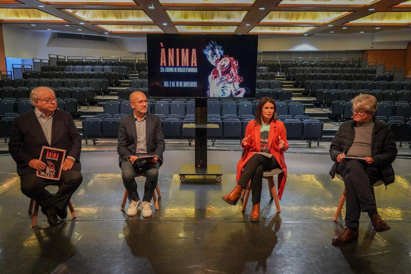 Els ambaixadors espanyol i francès amb la cònsol d'Encamp i el conseller de Cultura.