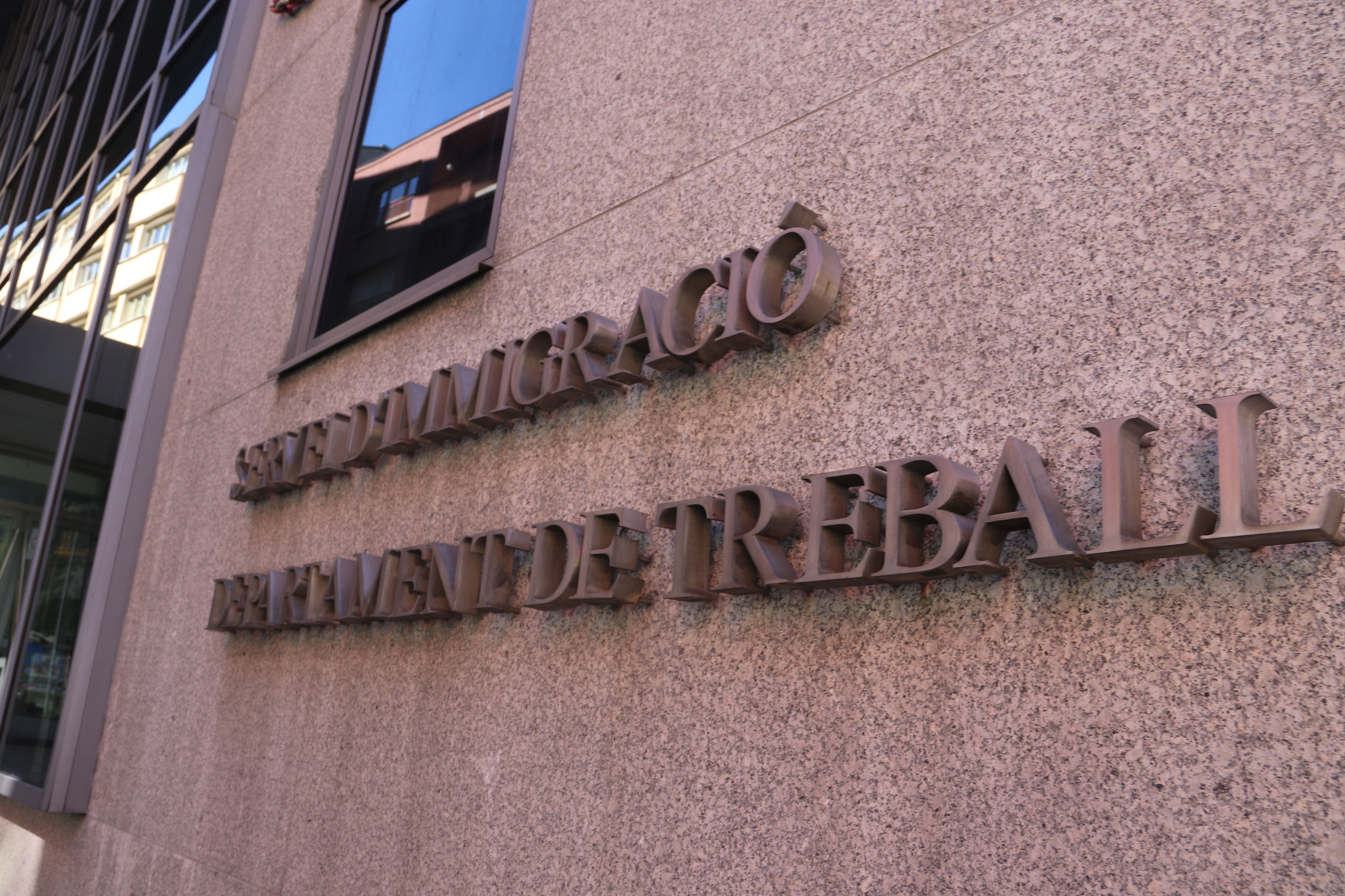 Rètol a l'entrada del servei d'Immigració.