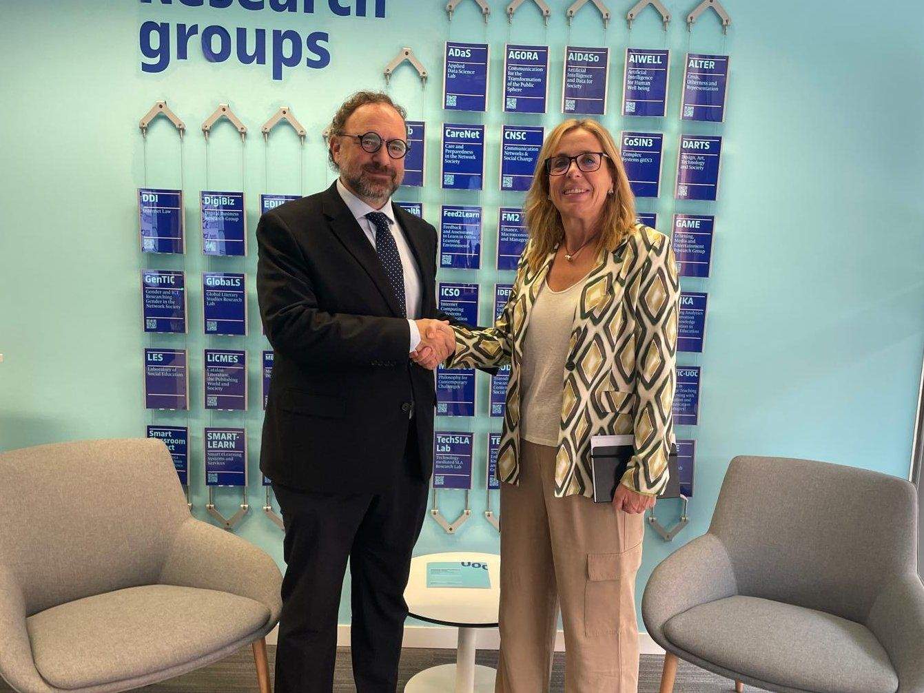 El rector de l’UdA, Juli Minoves es reuneix amb la rectora de la Universitat Oberta de Catalunya, Àngels Fitó, per impulsar noves propostes de col·laboració.