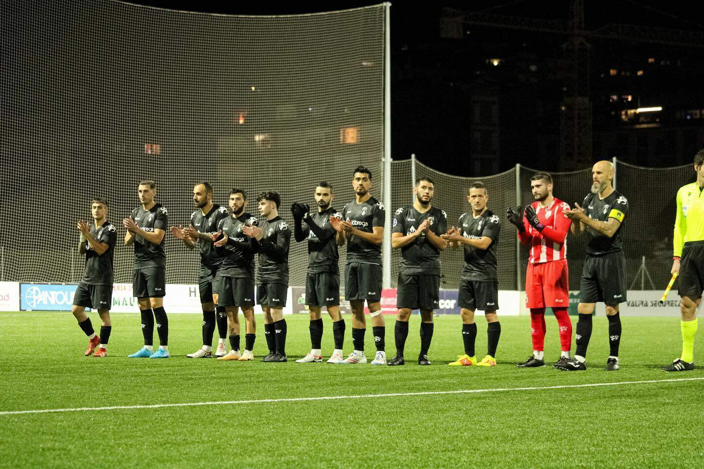 Els jugadors de l'Esperança, formant d'inici en el duel de dissabte contra l'Atlètic Escaldes. Els jugadors de l'Esperança, formant d'inici en el duel de dissabte contra l'Atlètic Escaldes.