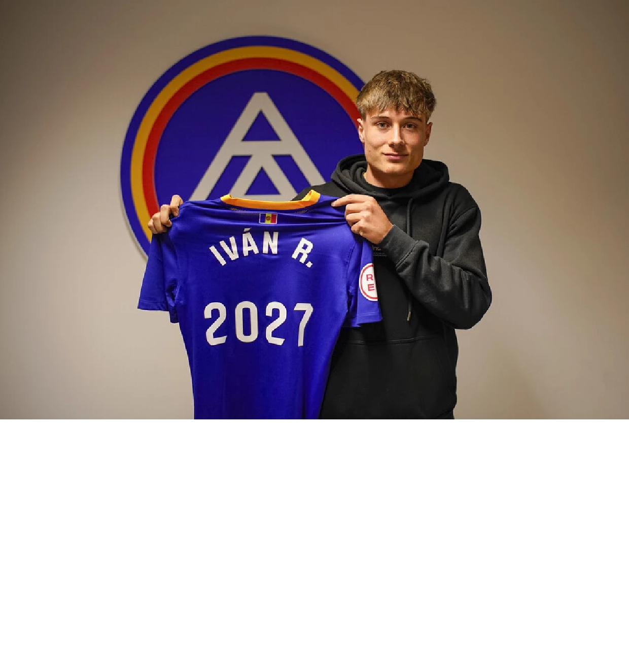 Ivan Rodríguez revova fins al 2027.