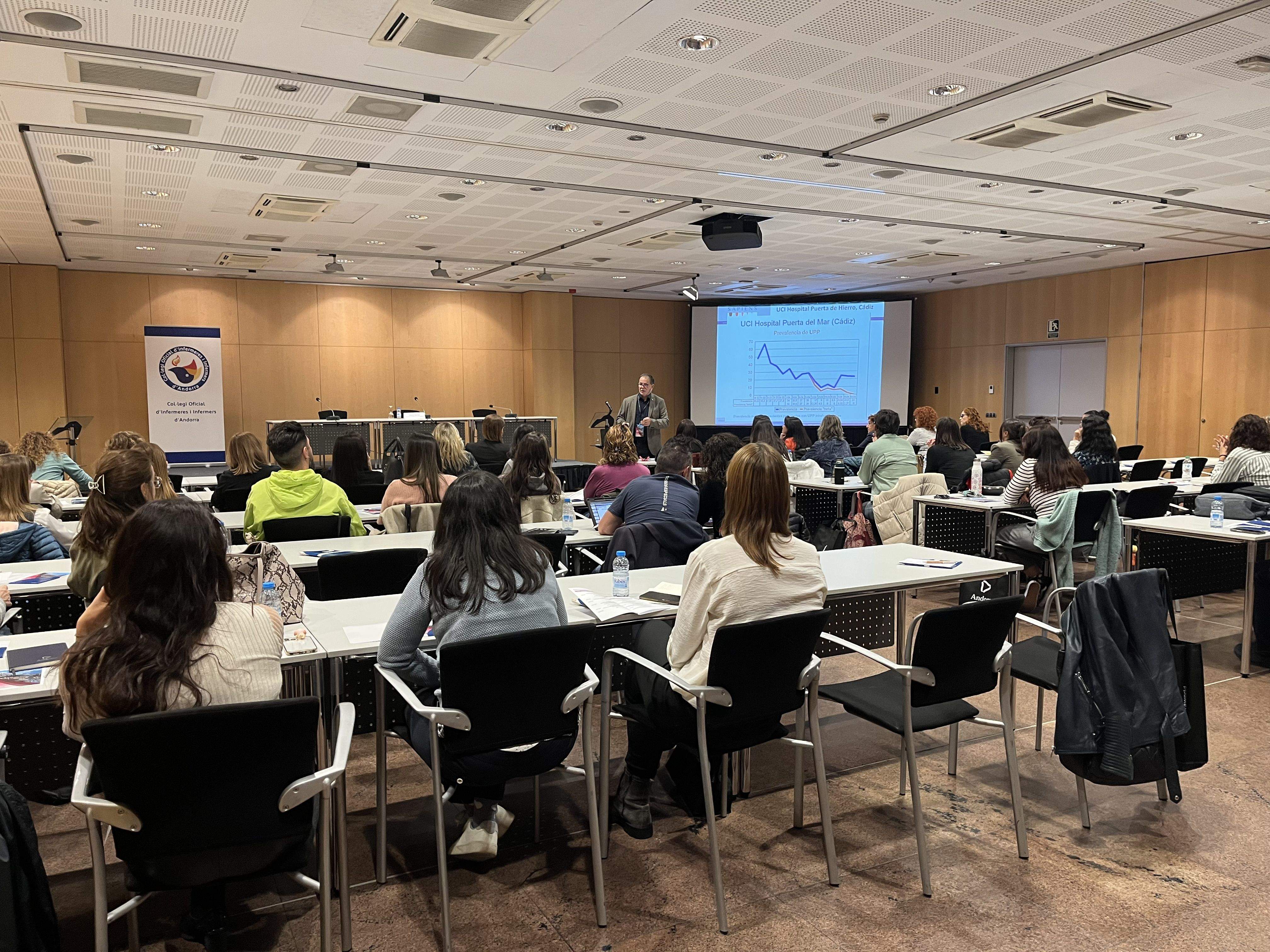 Un instant de la ponència del doctor Joan Enric Torra sobre la prevenció.