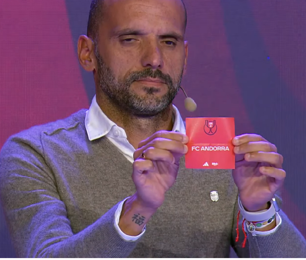 Moment en què ha sortit la bola de l'FC Andorra.