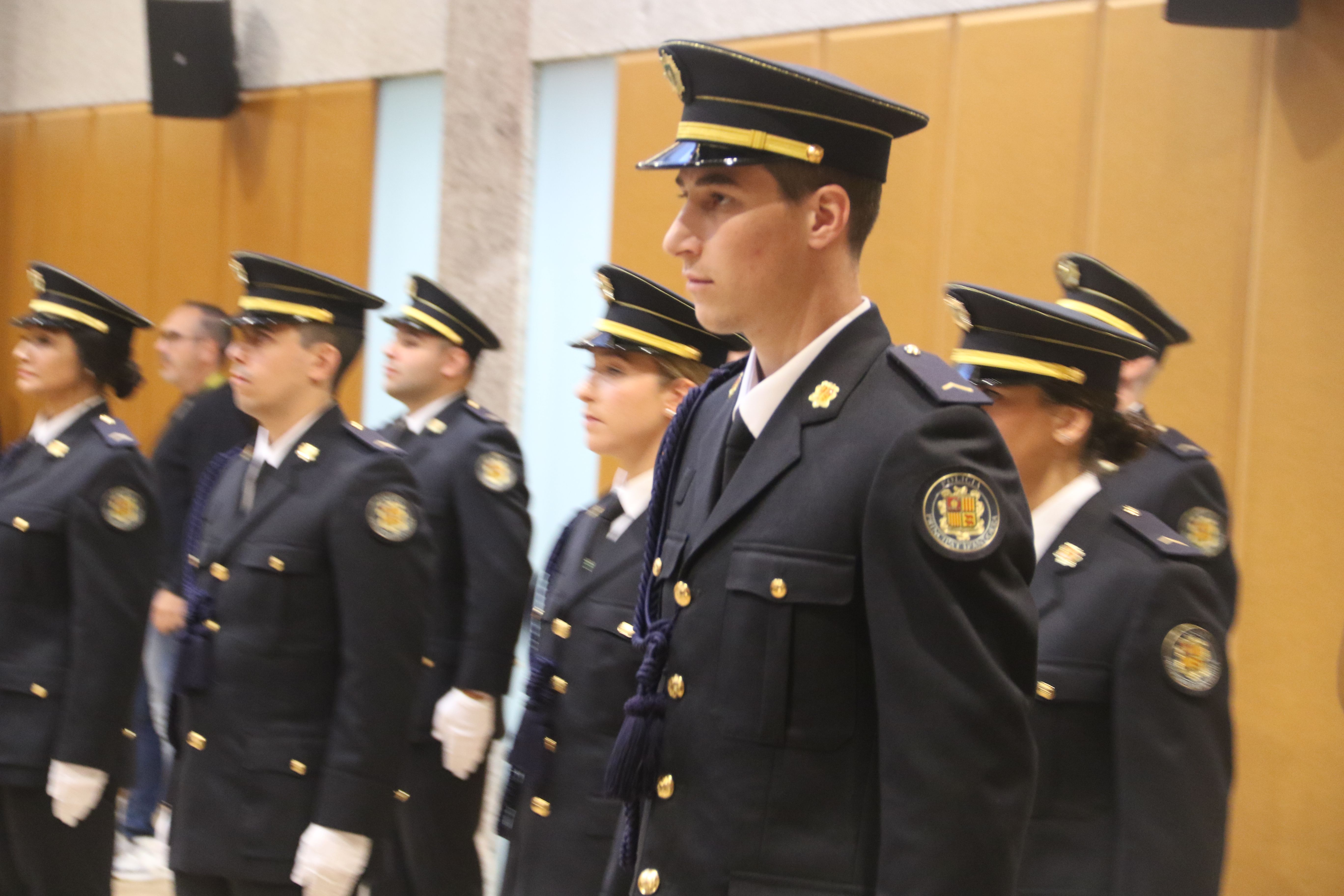 El primer de la promoció en el moment d'acostar-se cap a la presidència. El primer de la promoció en el moment d'acostar-se cap a la presidència.
