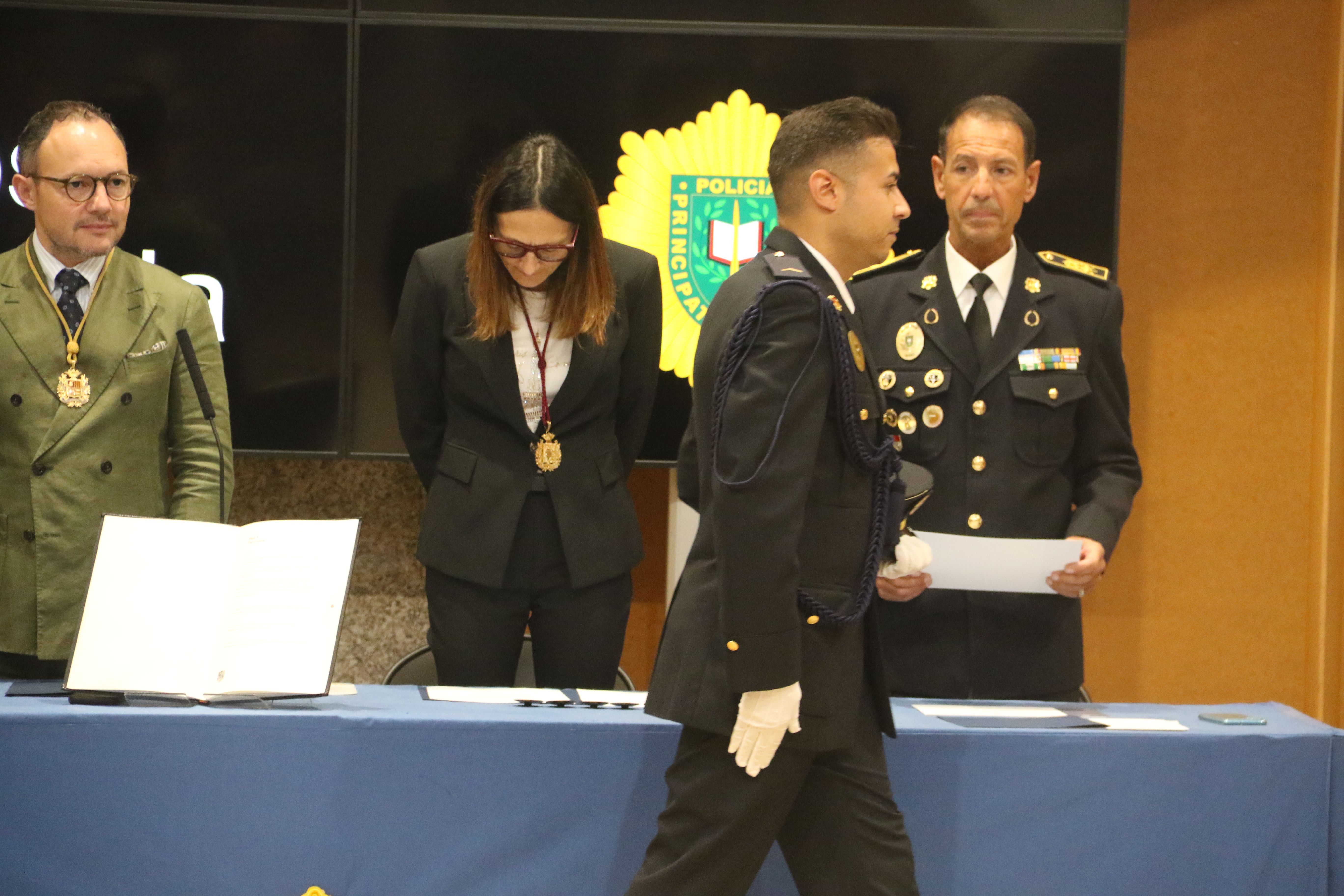 El quart agent de la promoció en el moment de la jura. El quart agent de la promoció en el moment de la jura.