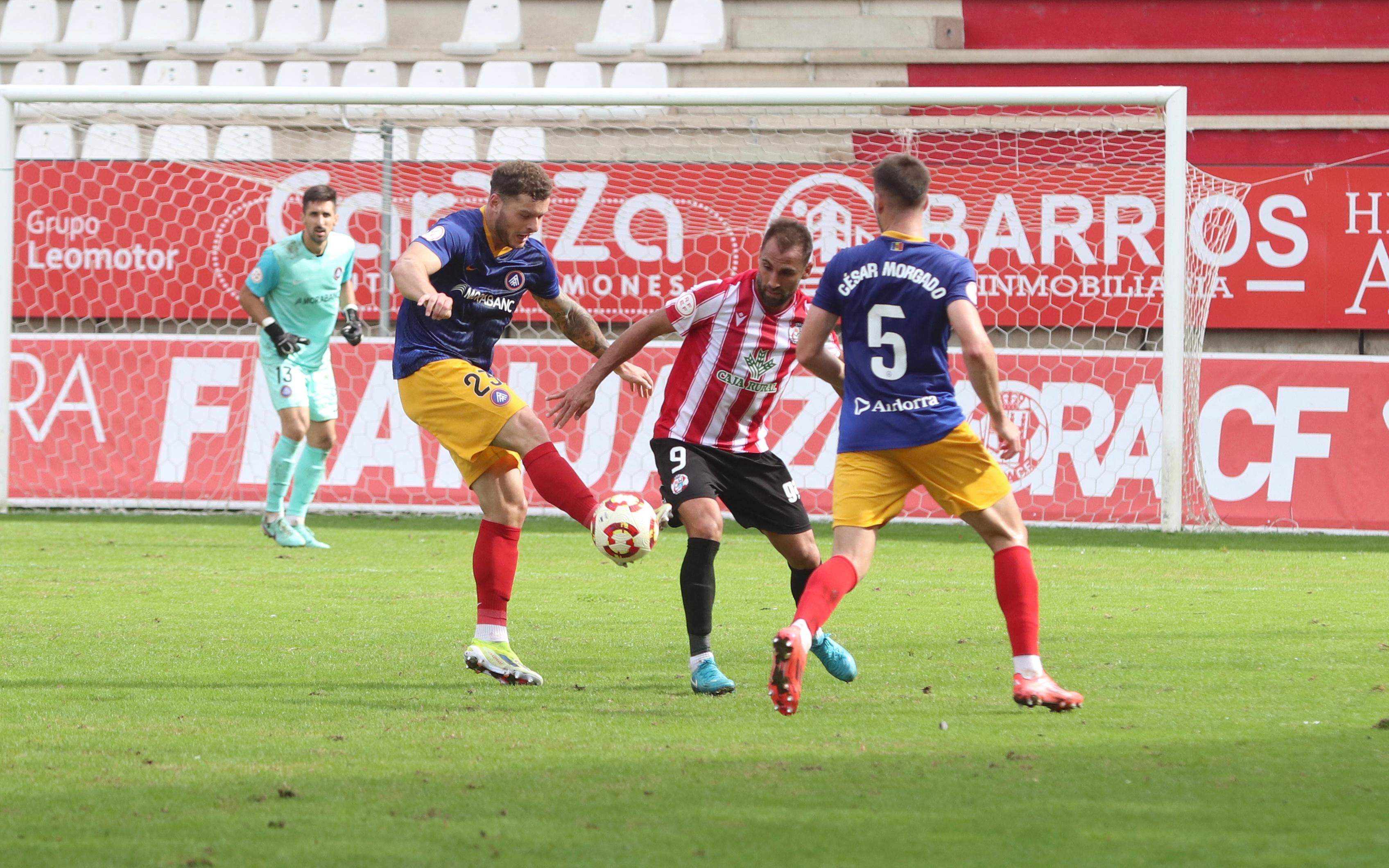 La defensa de l'Andorra ha patit amb les incursions de Pito Camacho, Rufo i companyia. 