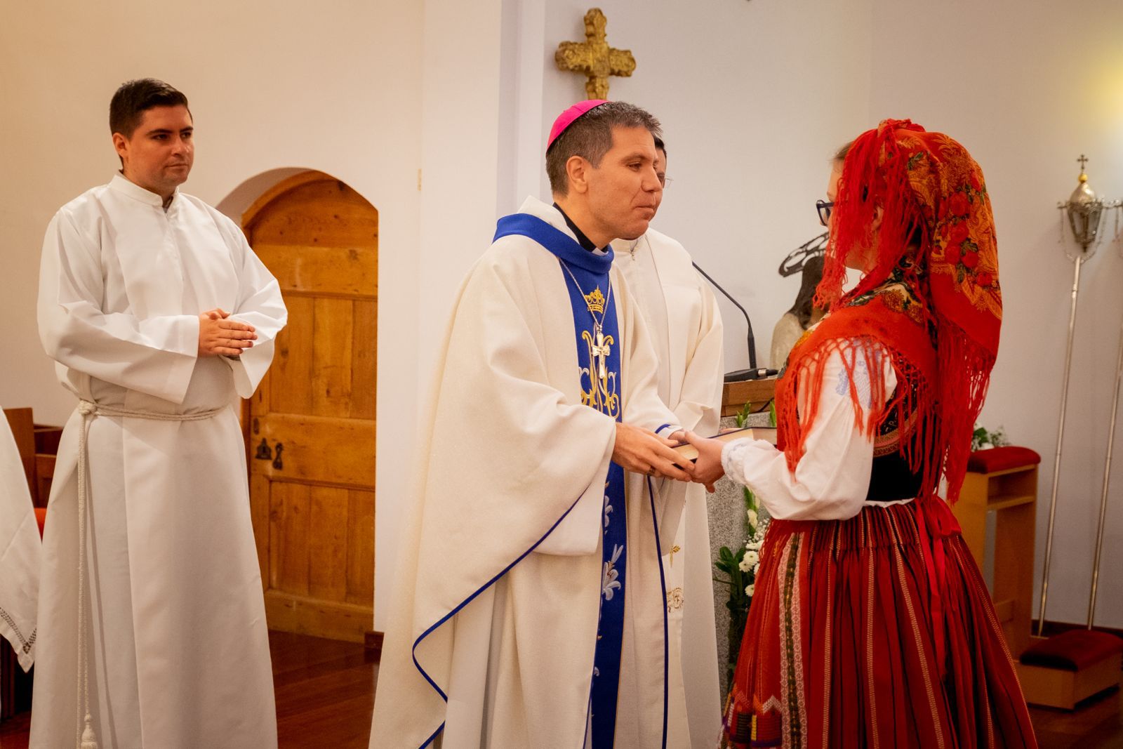 Un moment de la cerimònia religiosa. Un moment de la cerimònia religiosa.