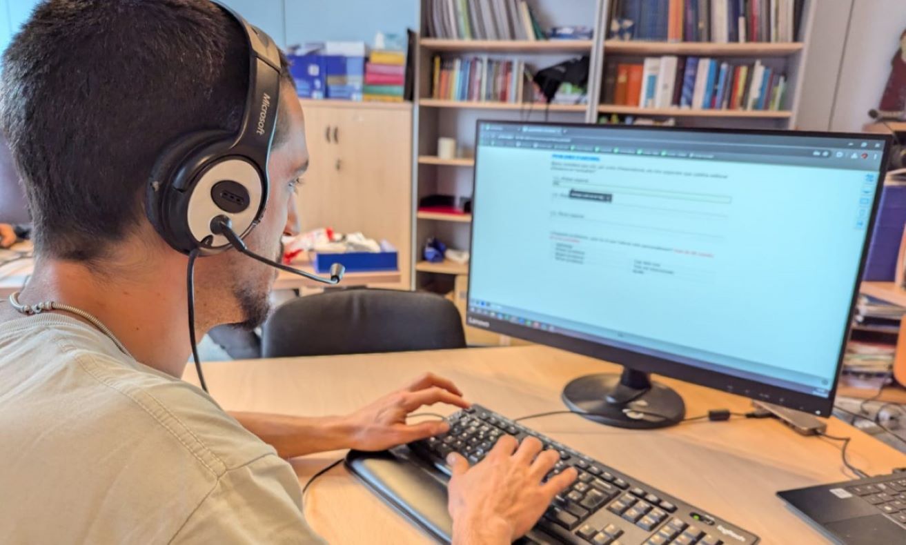 Un dels membres del grup de sociologia de l'AR+I.