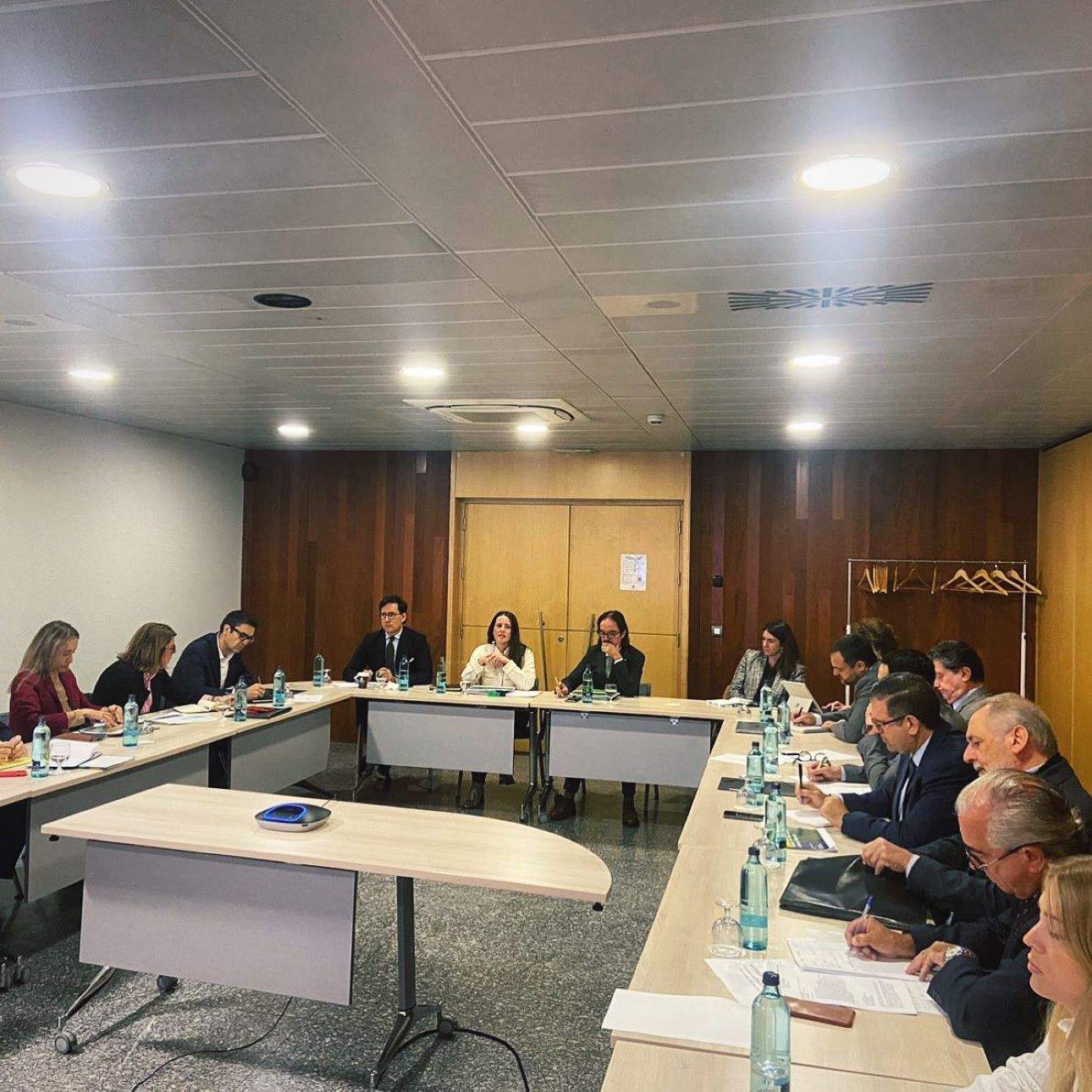 Un instant de la reunió del Grup de Treball de Serveis Financers.