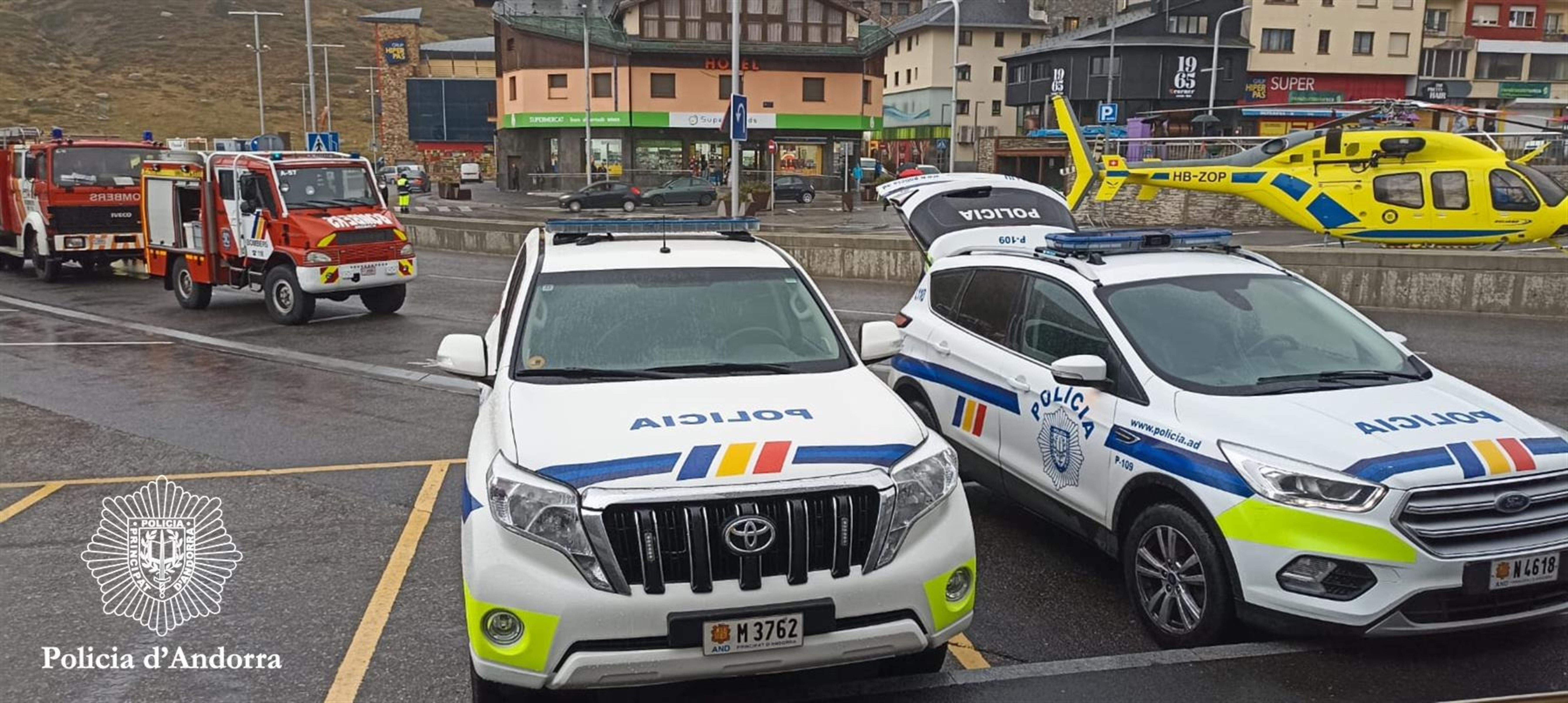 Policia, bombers, SUM i helicòpter medicalitzat han intervingut en l'atenció dels implicats en l'accident. Policia, bombers, SUM i helicòpter medicalitzat han intervingut en l'atenció dels implicats en l'accident.