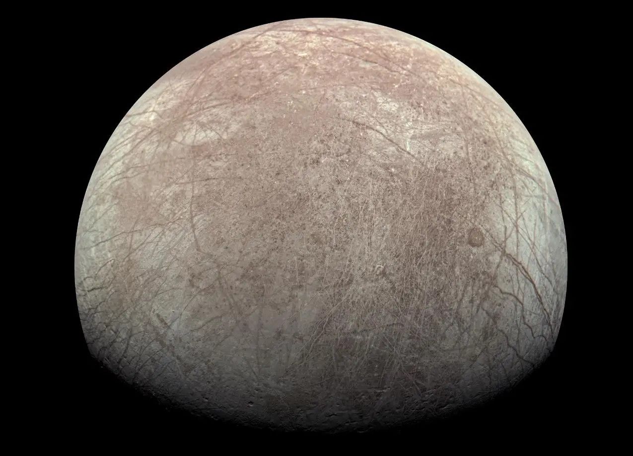 Europa vista per la sonda Juno durant el sobrevol del 29 de setembre del 2022 - Crèdit: NASA/JPL-Caltech/SwRI/MSSS Image La portaveu del Sindicat, Rebeca Bonache.