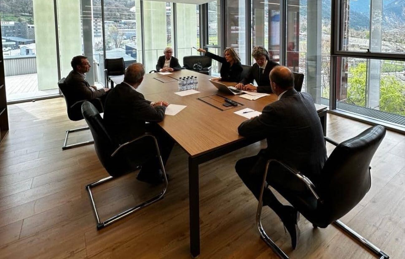 Membtes del Tribunal de Comptes durant una reunió amb el Consell Superior de la Justícia. Membtes del Tribunal de Comptes durant una reunió amb el Consell Superior de la Justícia.