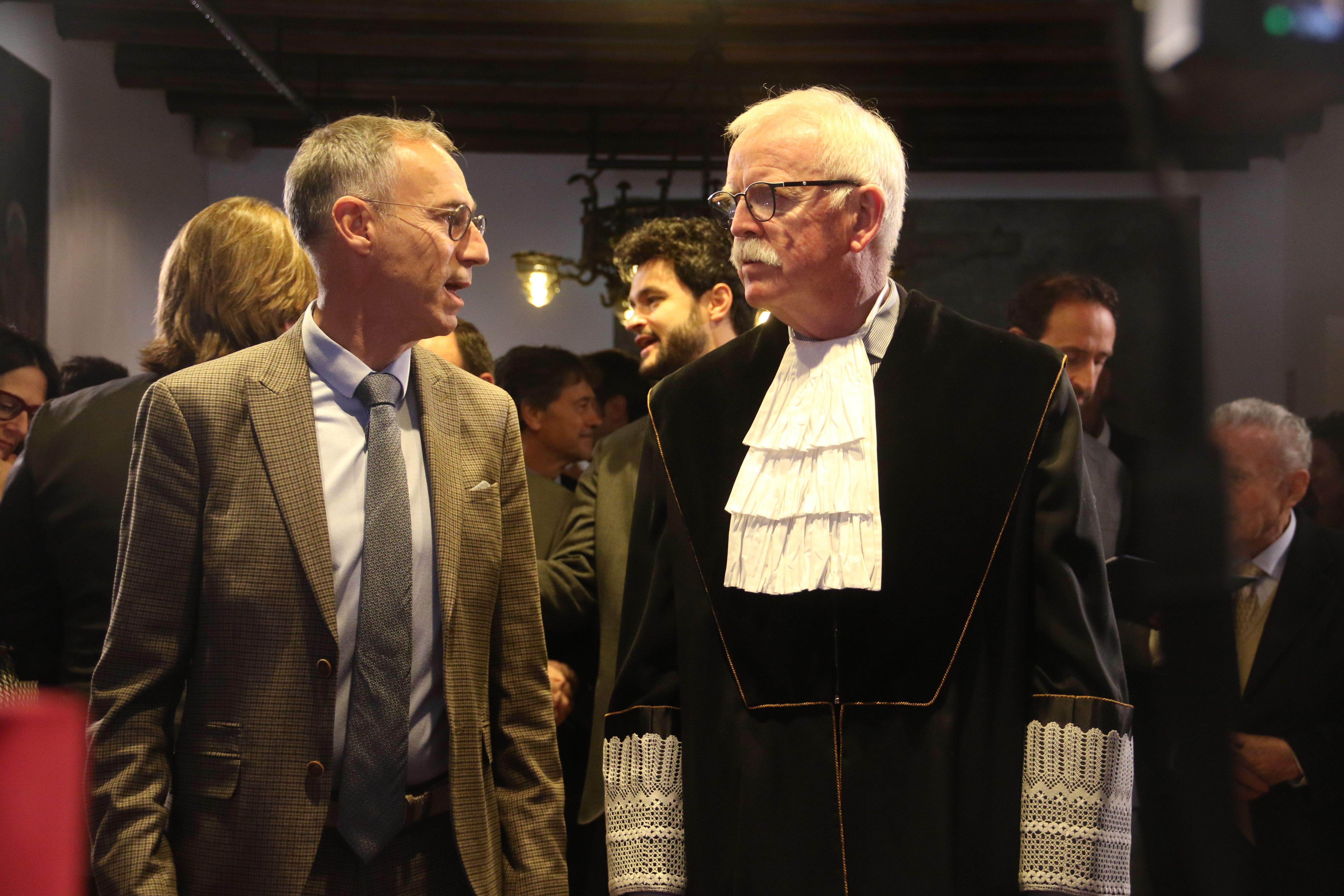 Pere Pastor i Yves Caullet comentant la jugada just abans de la jura. Pere Pastor i Yves Caullet comentant la jugada just abans de la jura.