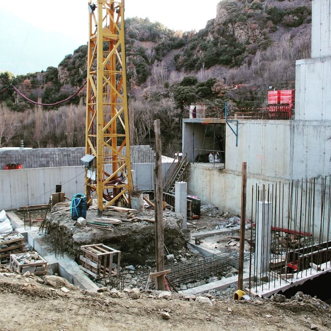 Imatge de quan es començava a construir la casa número 5. Imatge de quan es començava a construir la casa número 5.