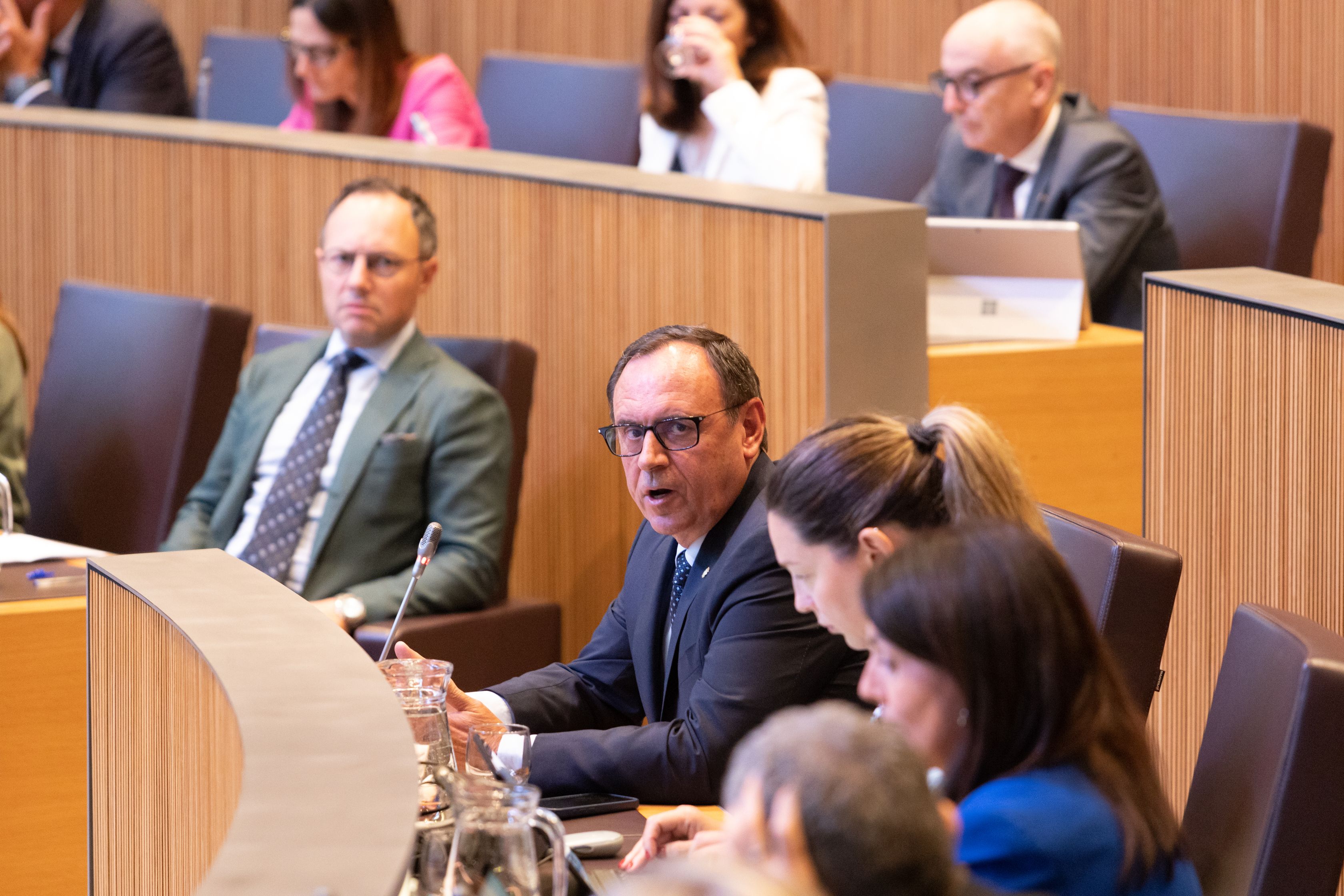 Jordi Jordana en la bancada demòcrata del Consell General.