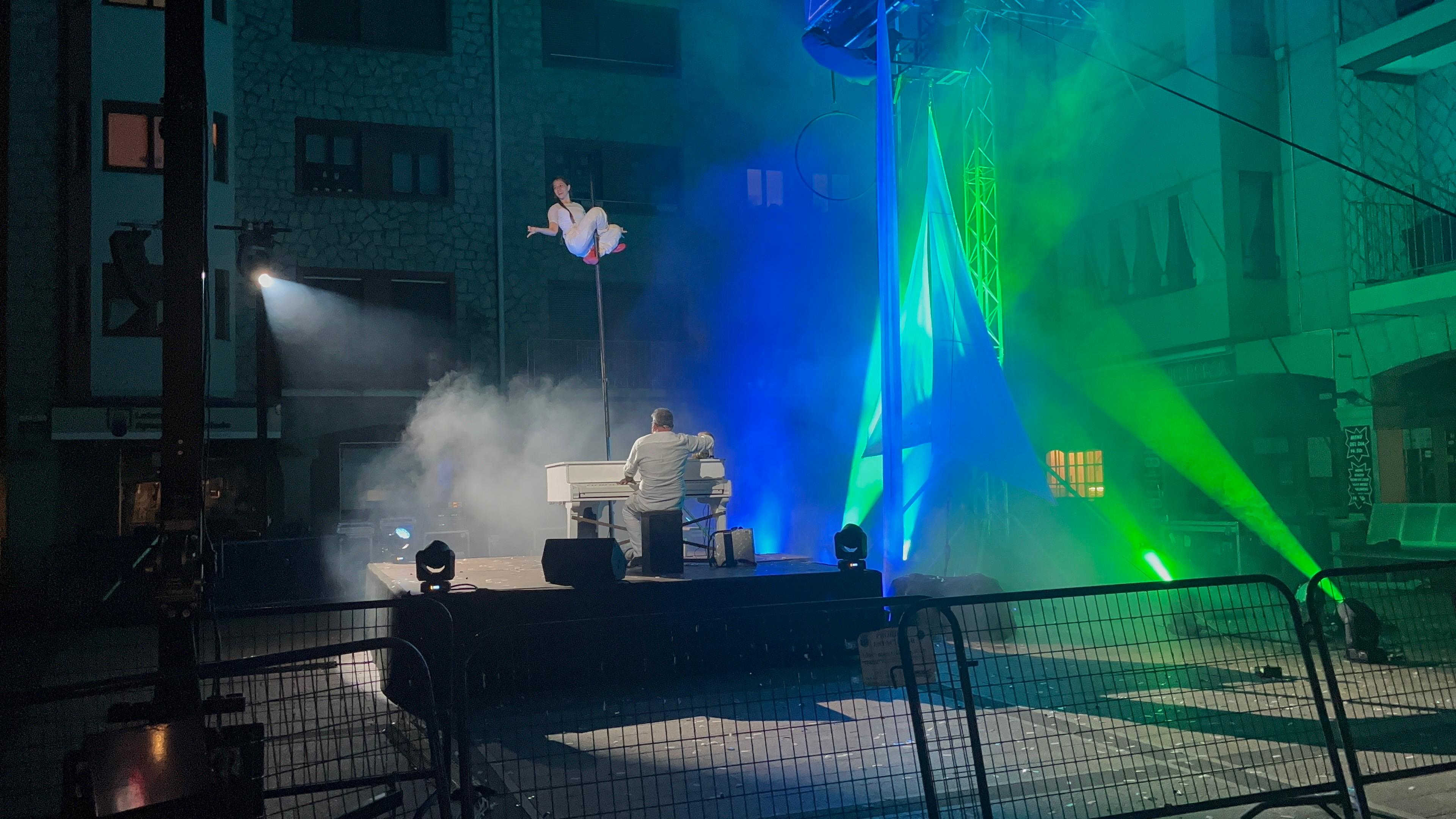 Un instant de l'espectacle. Un instant de l'espectacle.