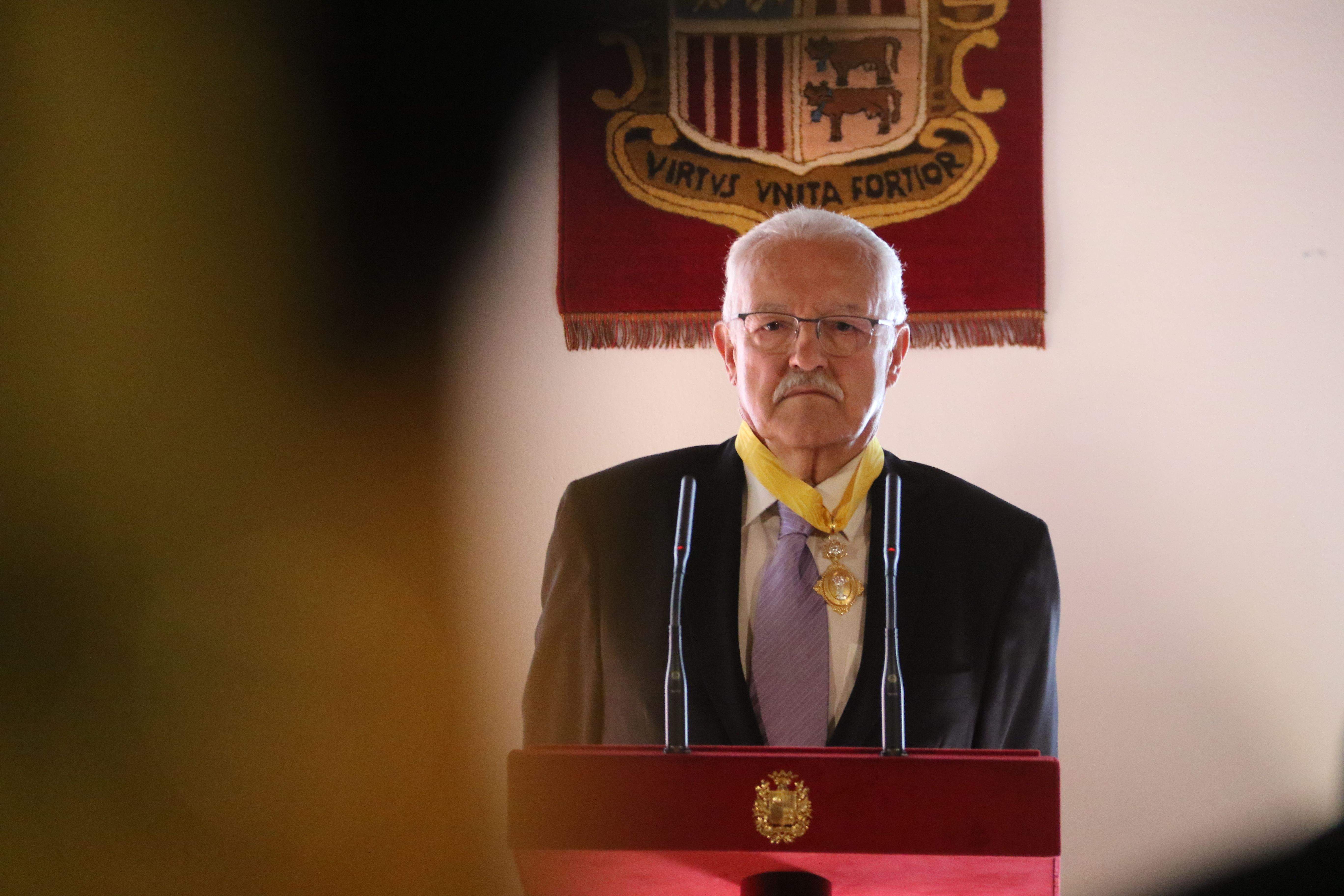Albert Gelabert mentre sonava l'himne d'Andorra. Albert Gelabert mentre sonava l'himne d'Andorra.