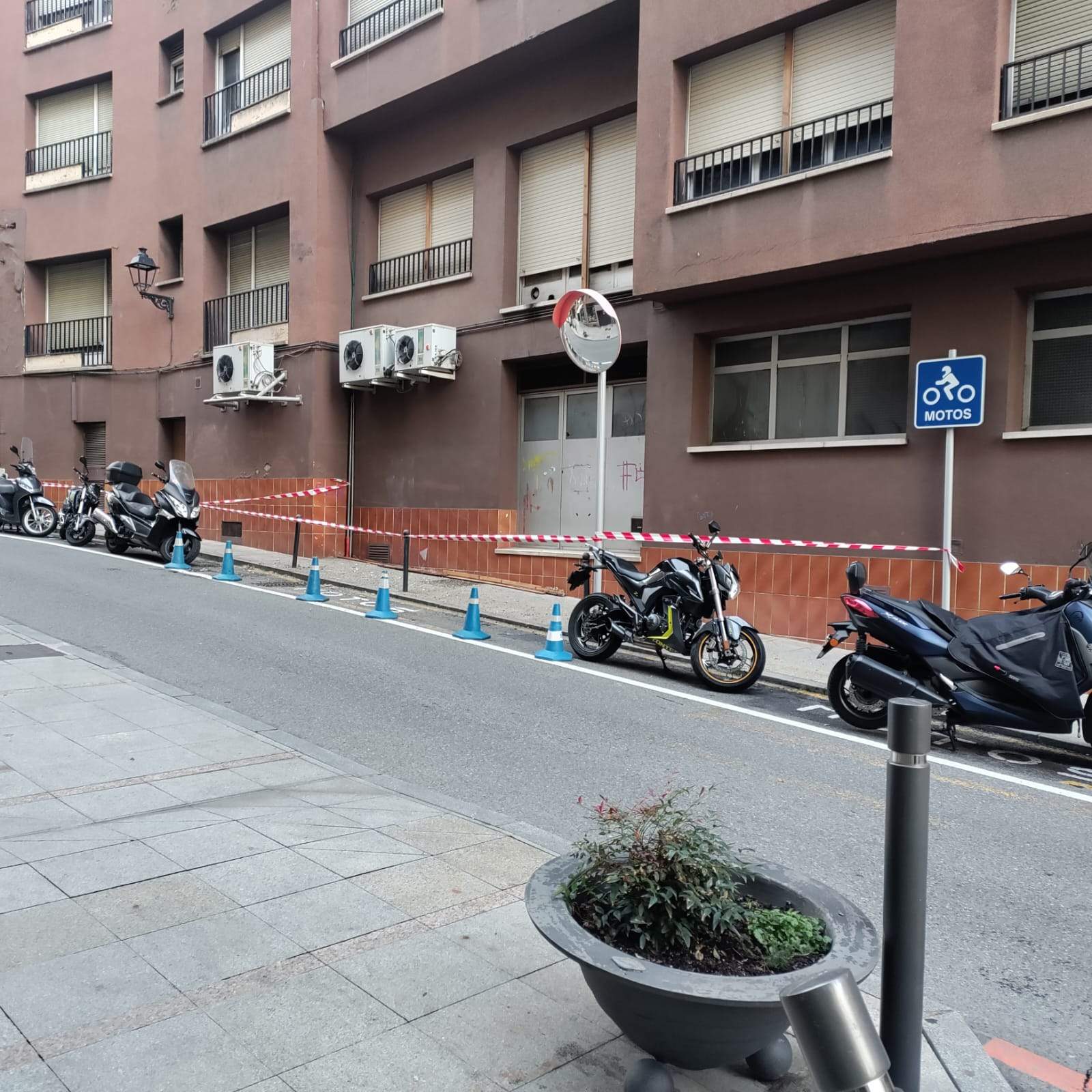 La part precintada del carrer Doctor Palau de Sant Julià.