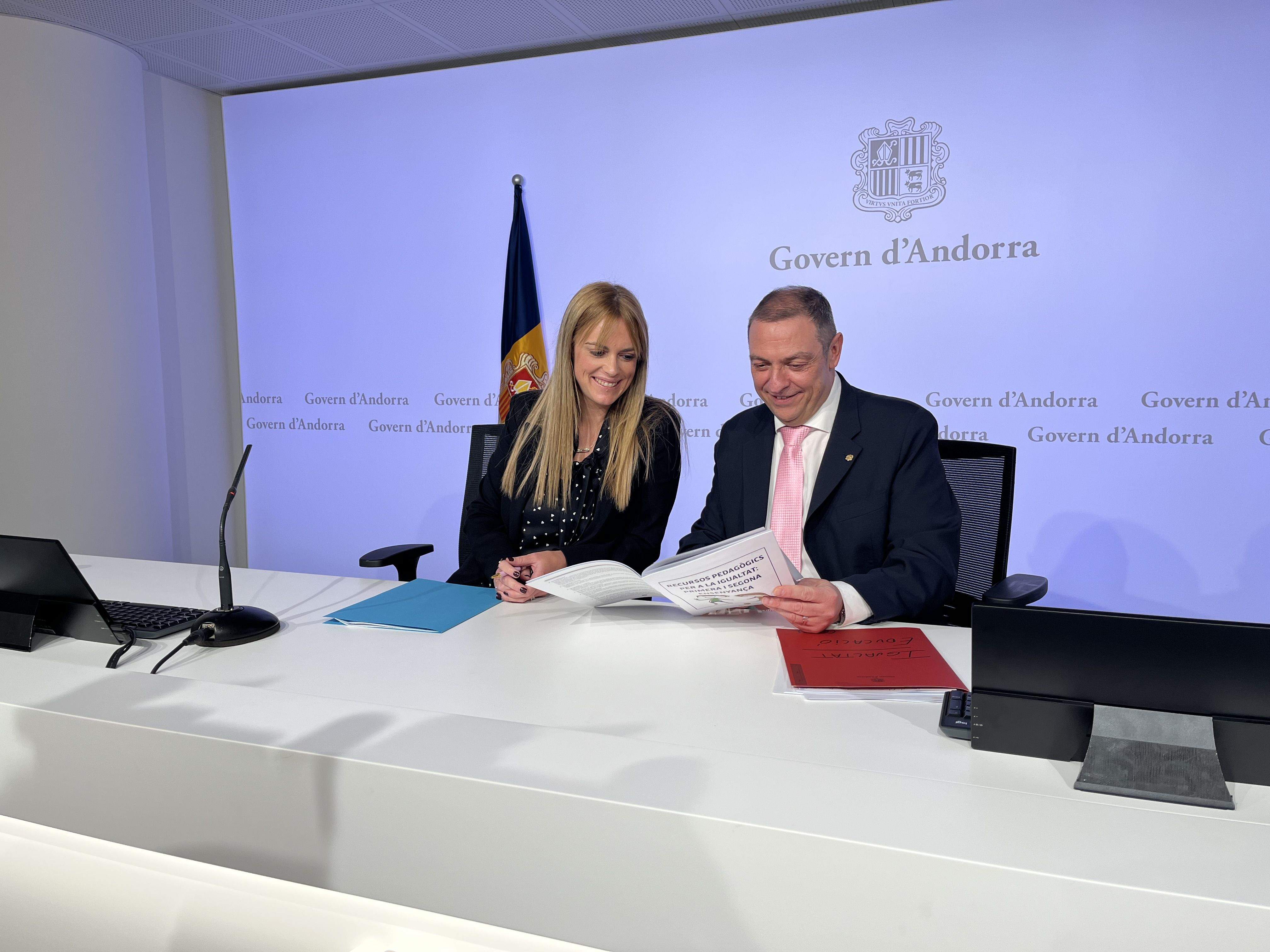 la secretària d’Estat d’Igualtat i Participació Ciutadana, Mariona Cadena, i el secretari d’Estat d’Educació i Universitats, Josep Anton Bardina.