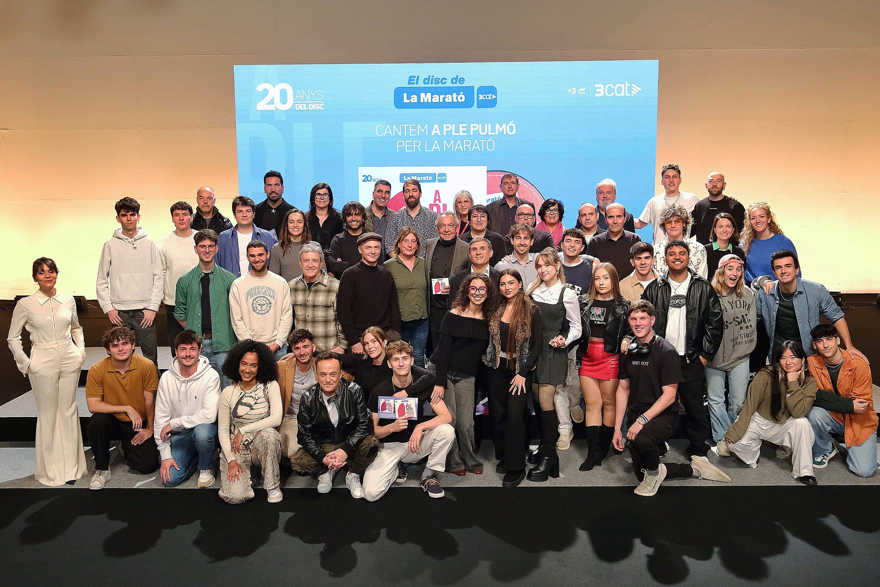 Foto de grup dels participants al disc de La Marató. Foto de grup dels participants al disc de La Marató.