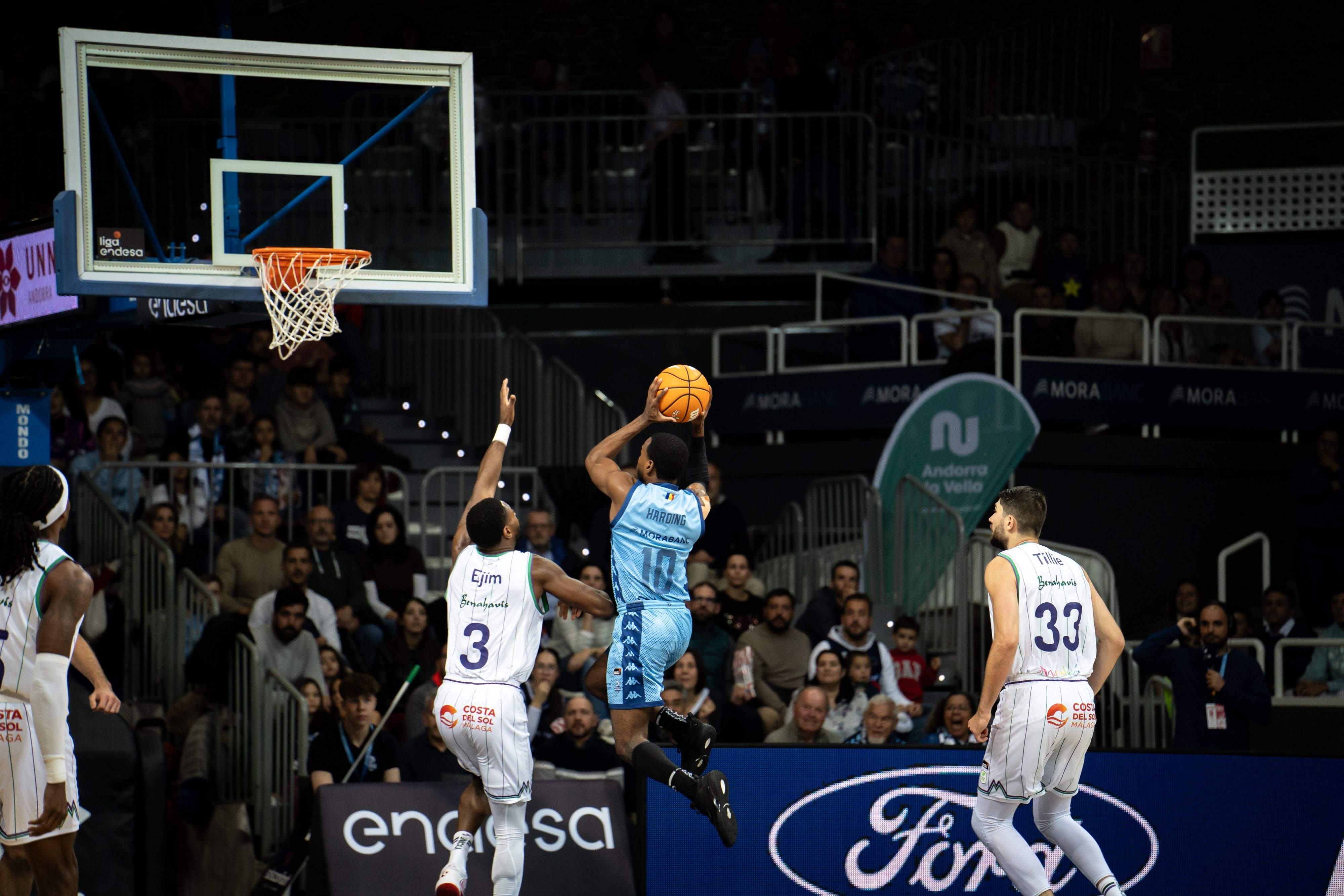 Aquest cop Harding no ha pogut carregar-se de responsabilitats. Aquest cop Harding no ha pogut carregar-se de responsabilitats.