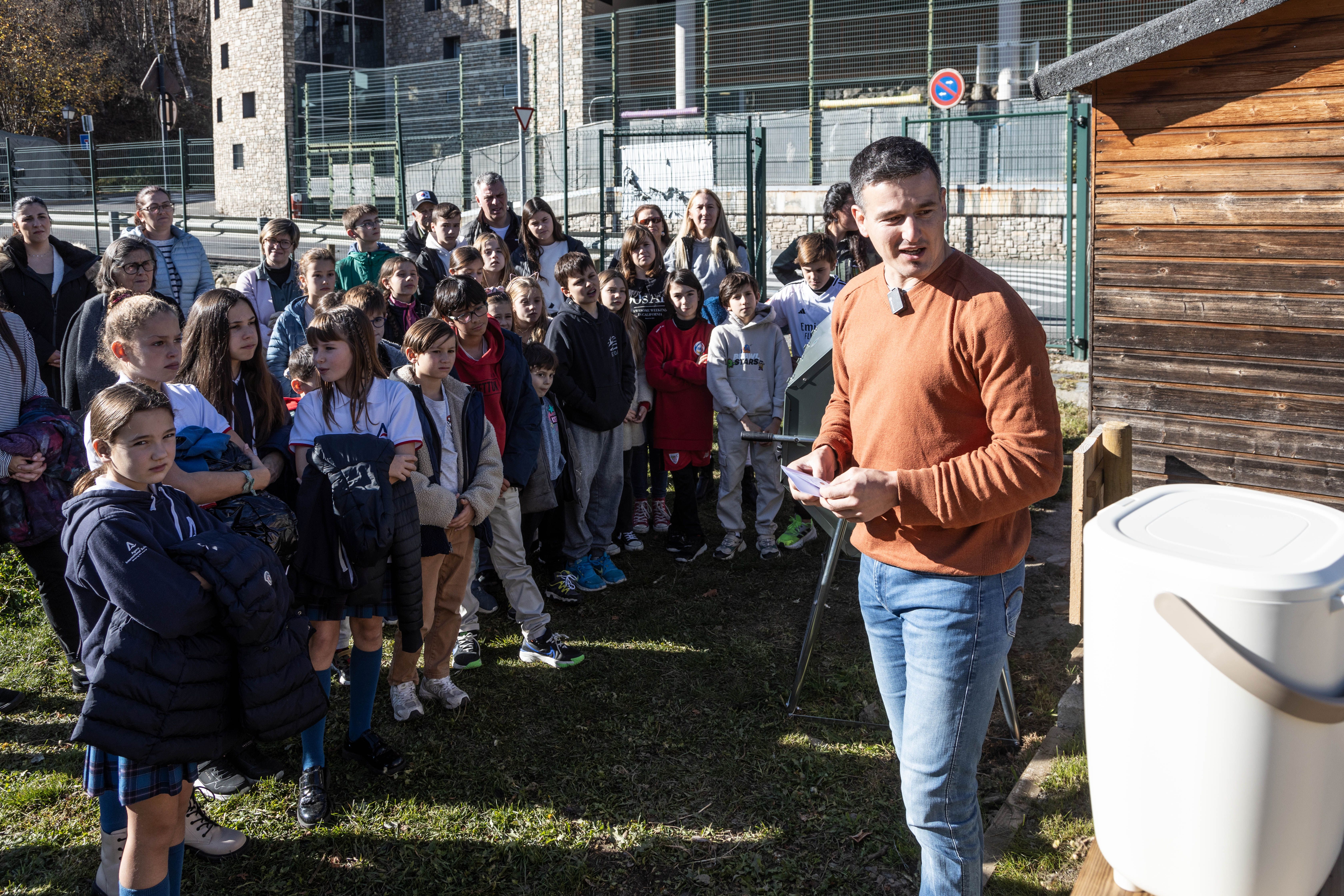Roger Fité durant la presentació de la campanya de compostatge.