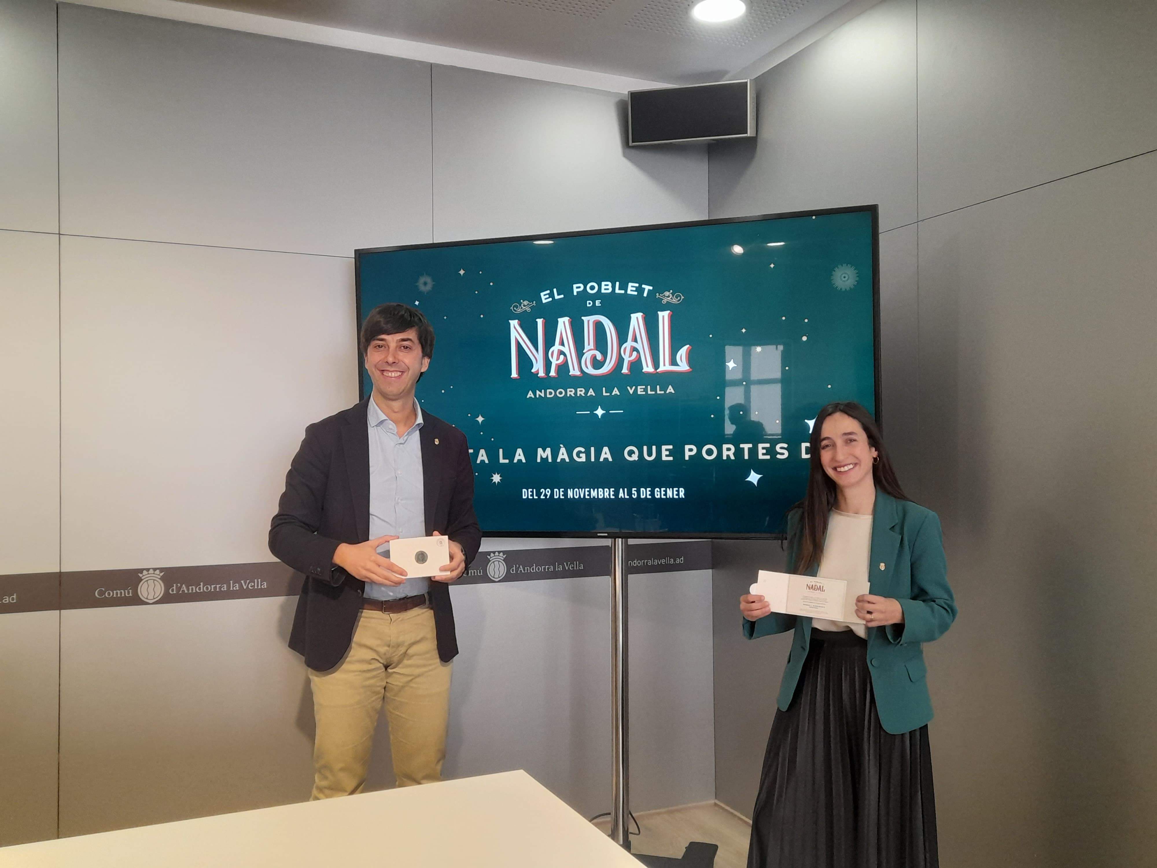 Sergi González i Olalla Losada durant la presentació del Poblet de Nadal.