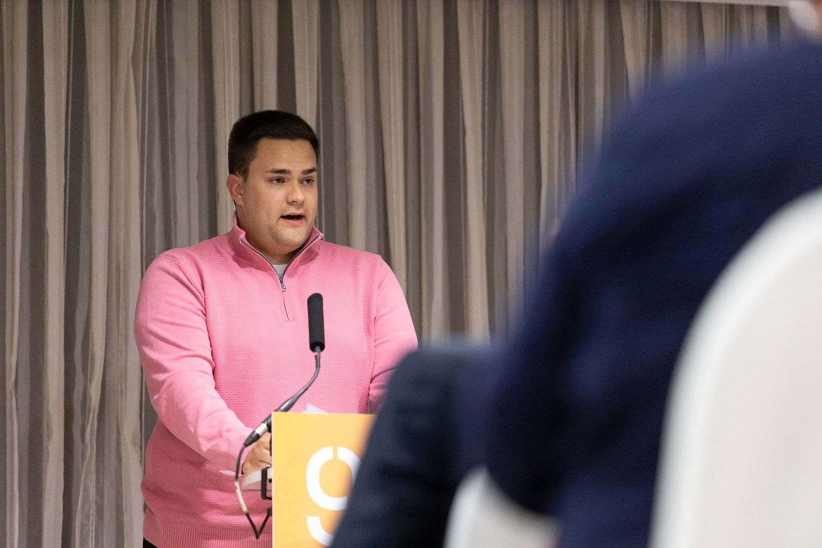 La ponència va ser presentada pel representant de la secció jove, Adrià Palmitjavila.