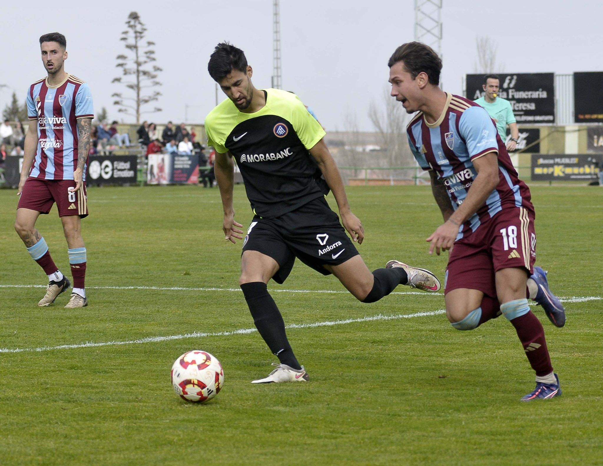 La defensa ha trobat a faltar a Trigueros als últims instants.