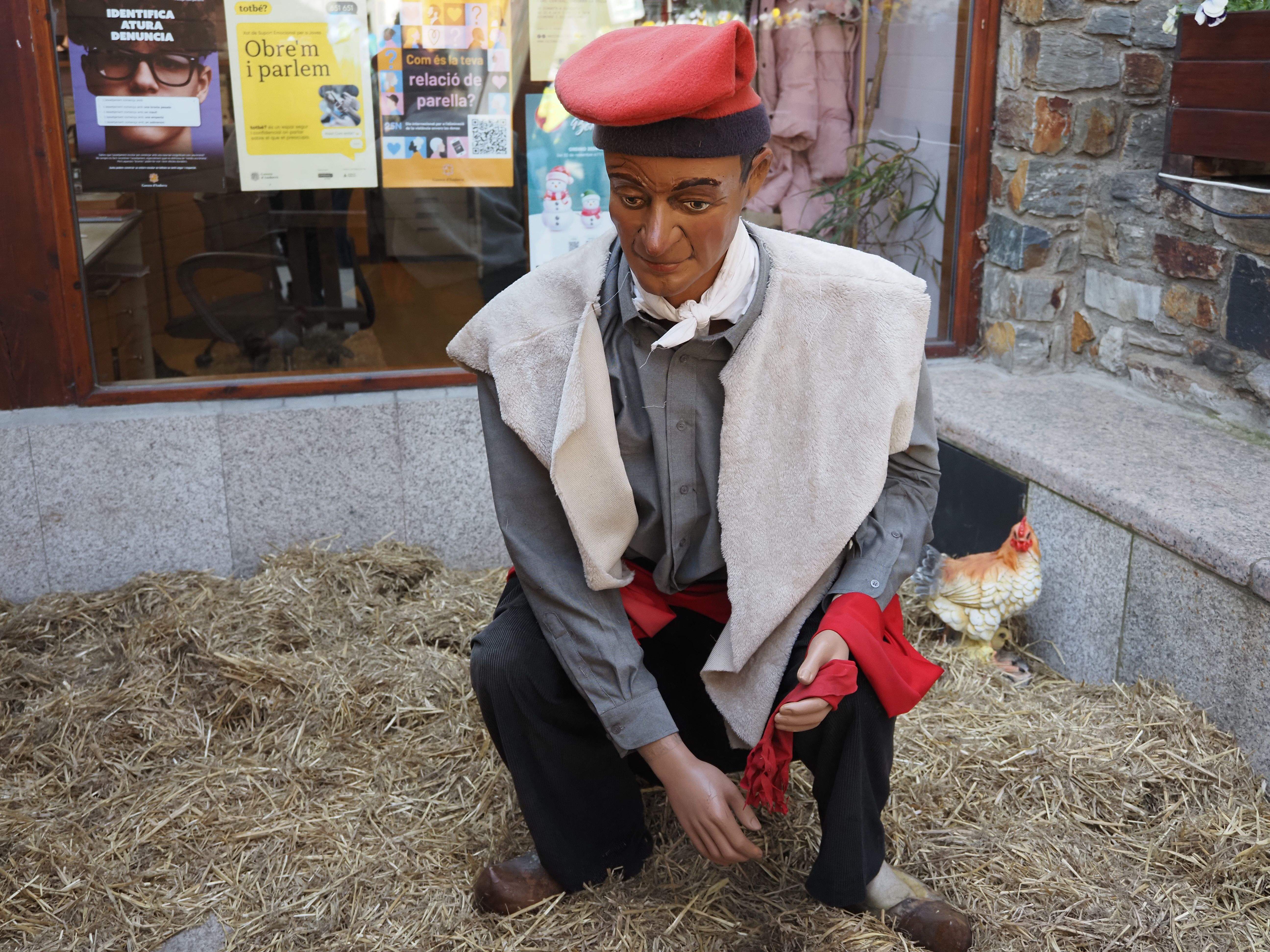 El caganer del pessebre gegant de Canillo. El caganer del pessebre gegant de Canillo.
