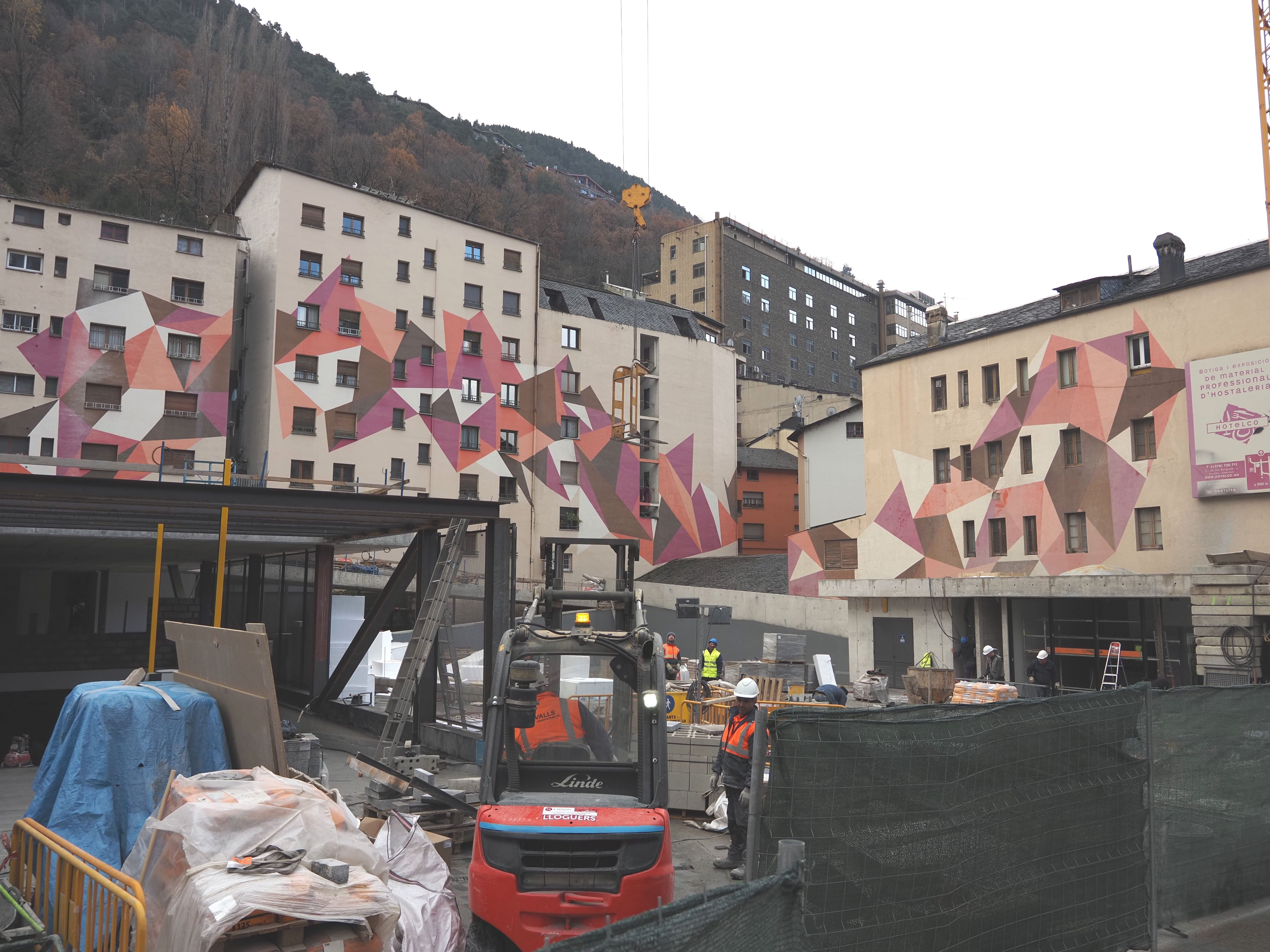 Treballs a l'aparcament de l'església aquest divendres. Treballs a l'aparcament de l'església aquest divendres.