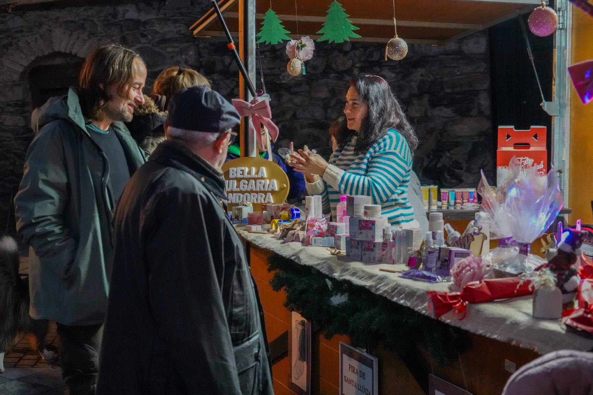 Els paradistes han obert les seves portes aquest divendres amb èxit d'afluència. Els paradistes han obert les seves portes aquest divendres amb èxit d'afluència.