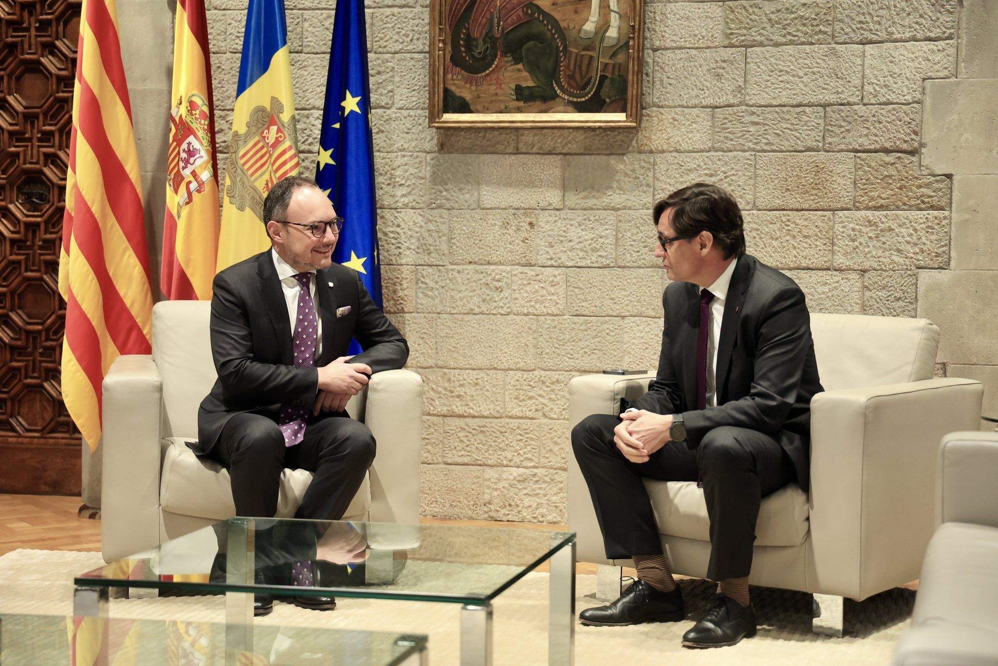 Espot i Illa durant la seva trobada aquest dilluns al Palau de la Generalitat.