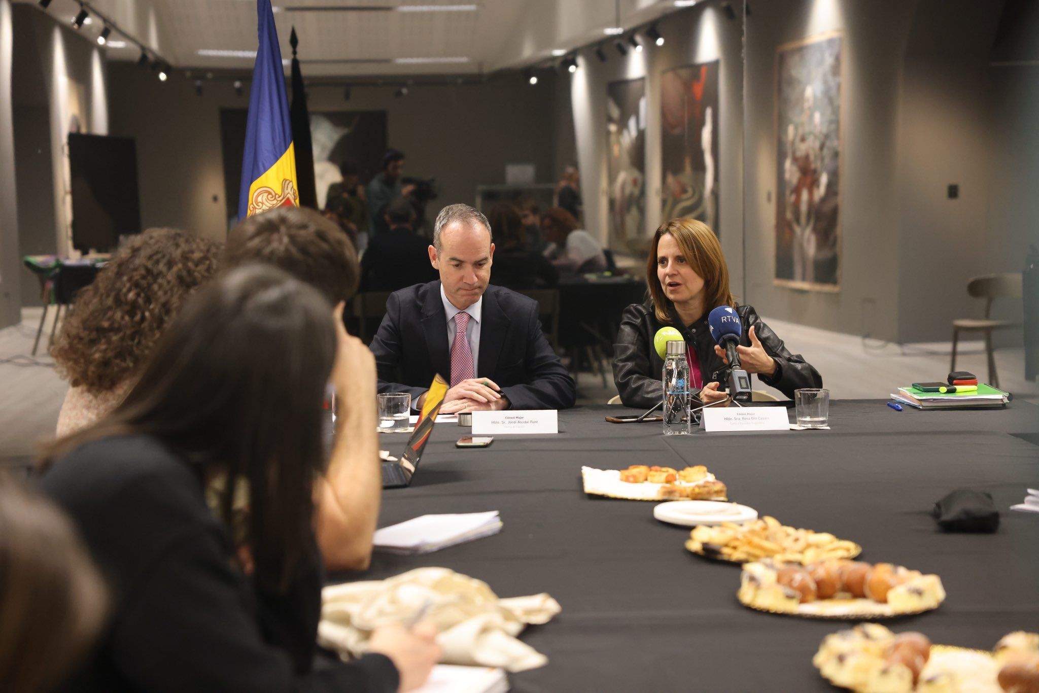 Gili i Alcobé durant la roda de premsa posterior a la reunió. // Comú d'Escaldes