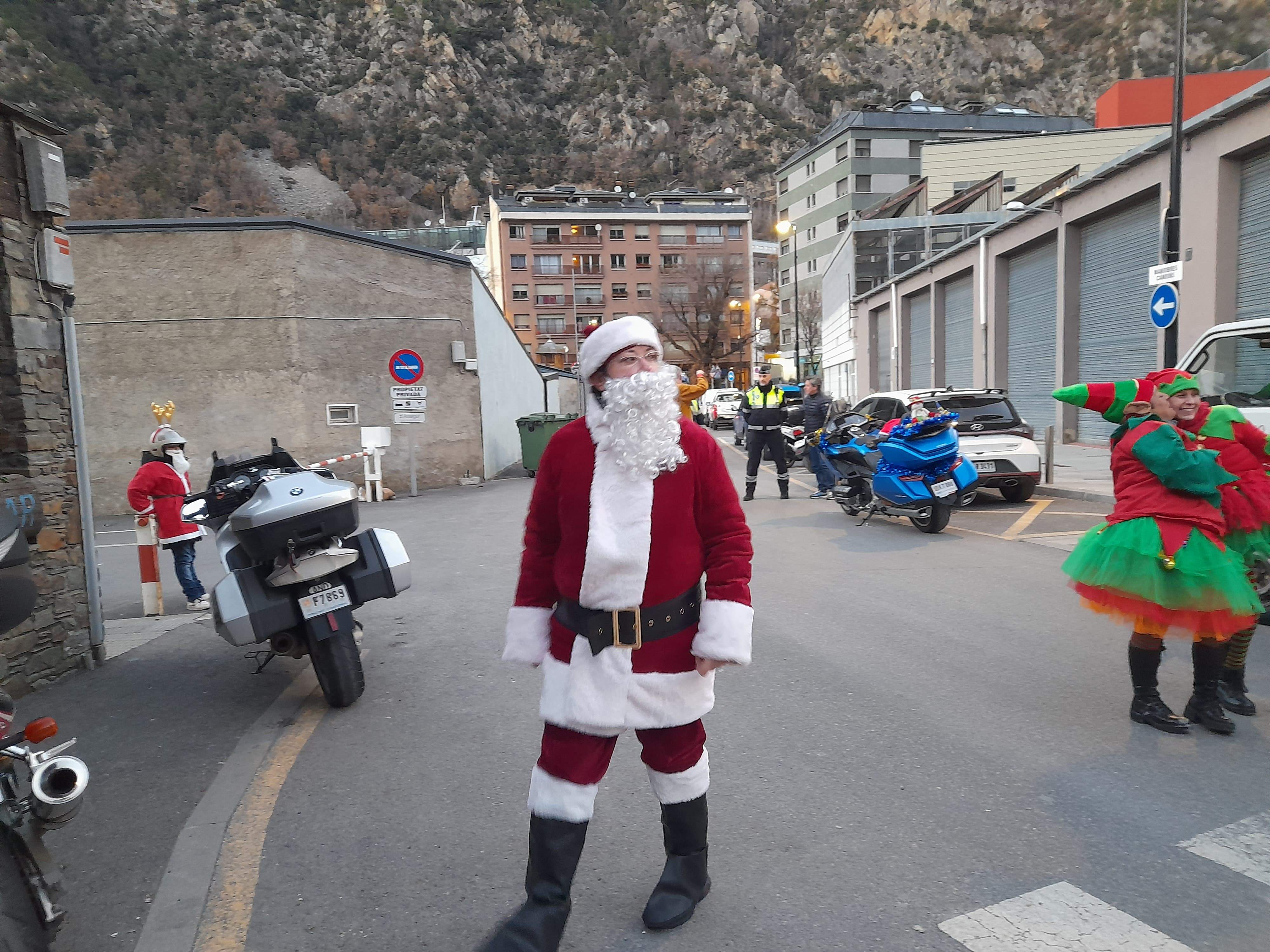 El Pare Noel esperant la sortida.