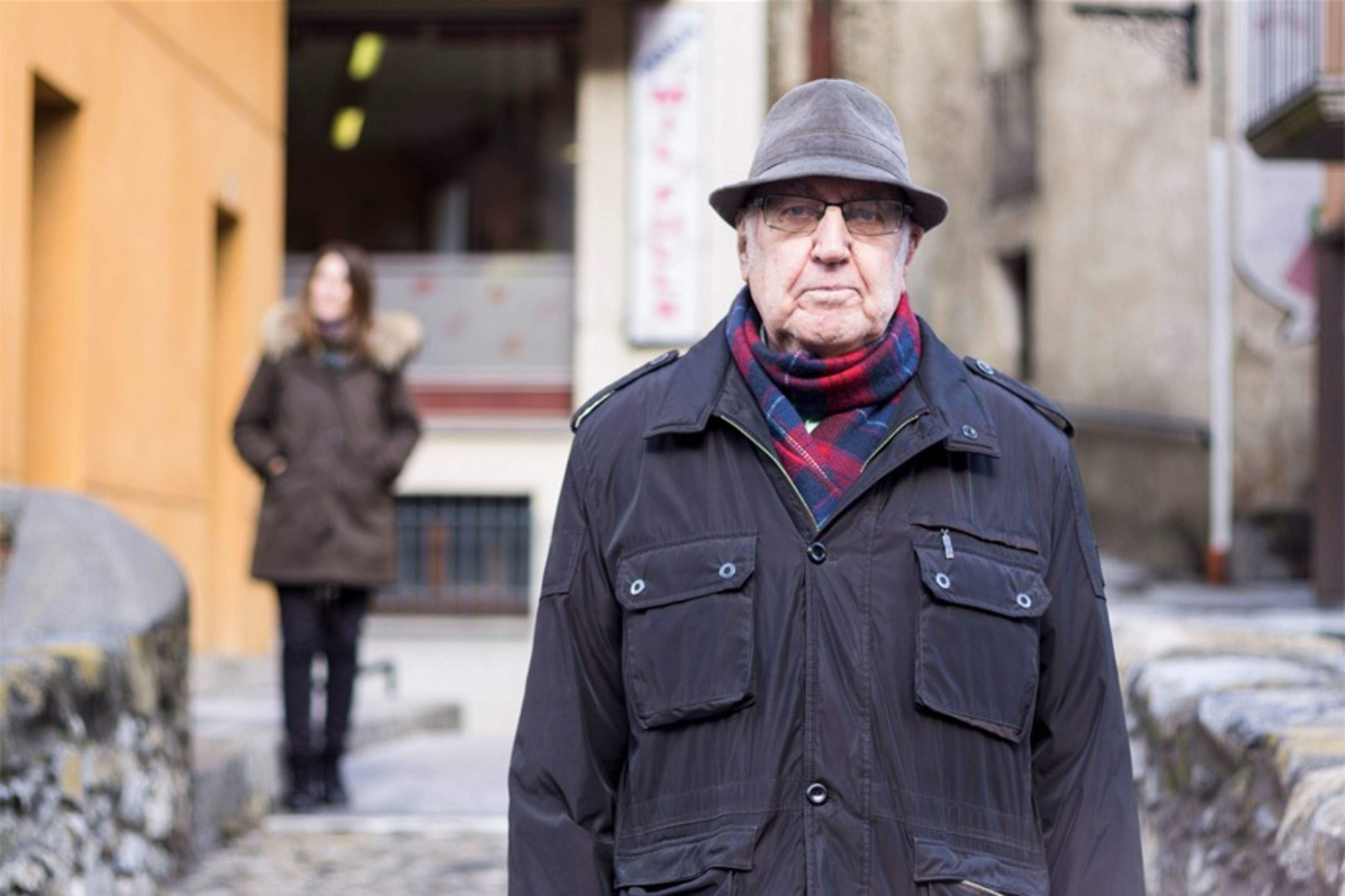 Pere Moles Aristot havi nascut el maig de 1935.