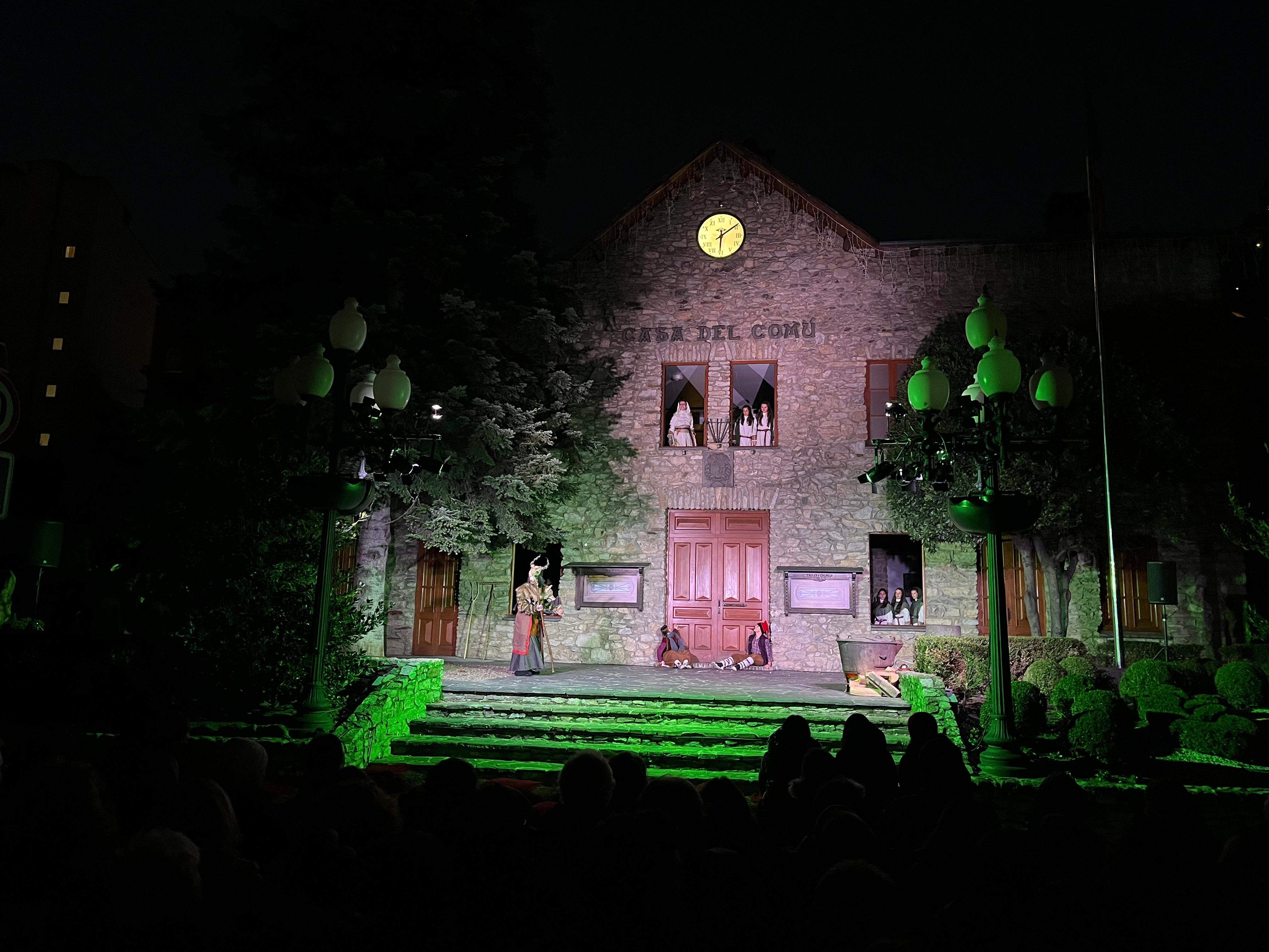 Els Pastorets de Sant Julià han realitzat la primera representació a Casa Comuna aquest dijous. Els Pastorets de Sant Julià han realitzat la primera representació a Casa Comuna aquest dijous.