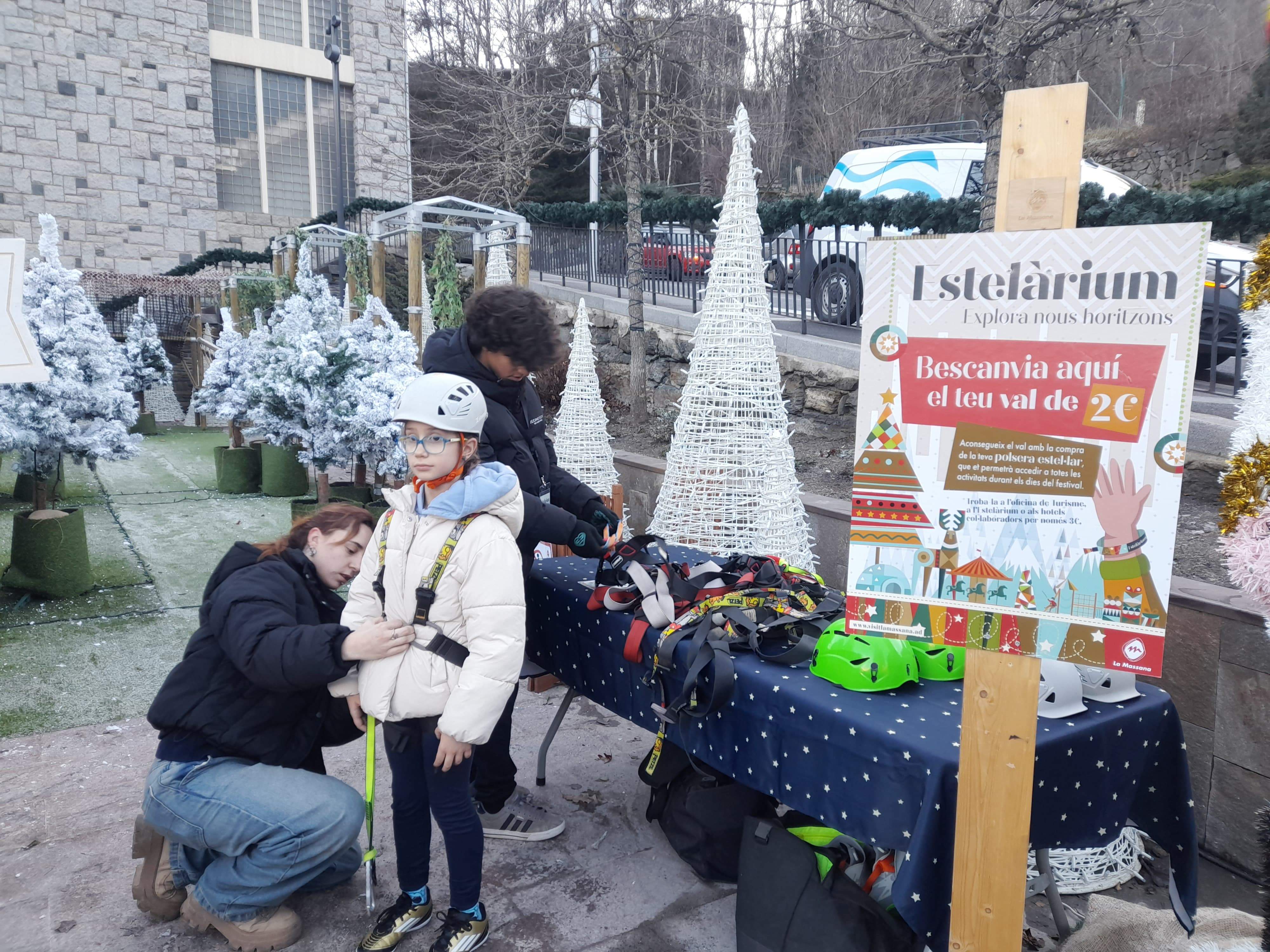 La primer anena en entrar a l'Estelàrium.