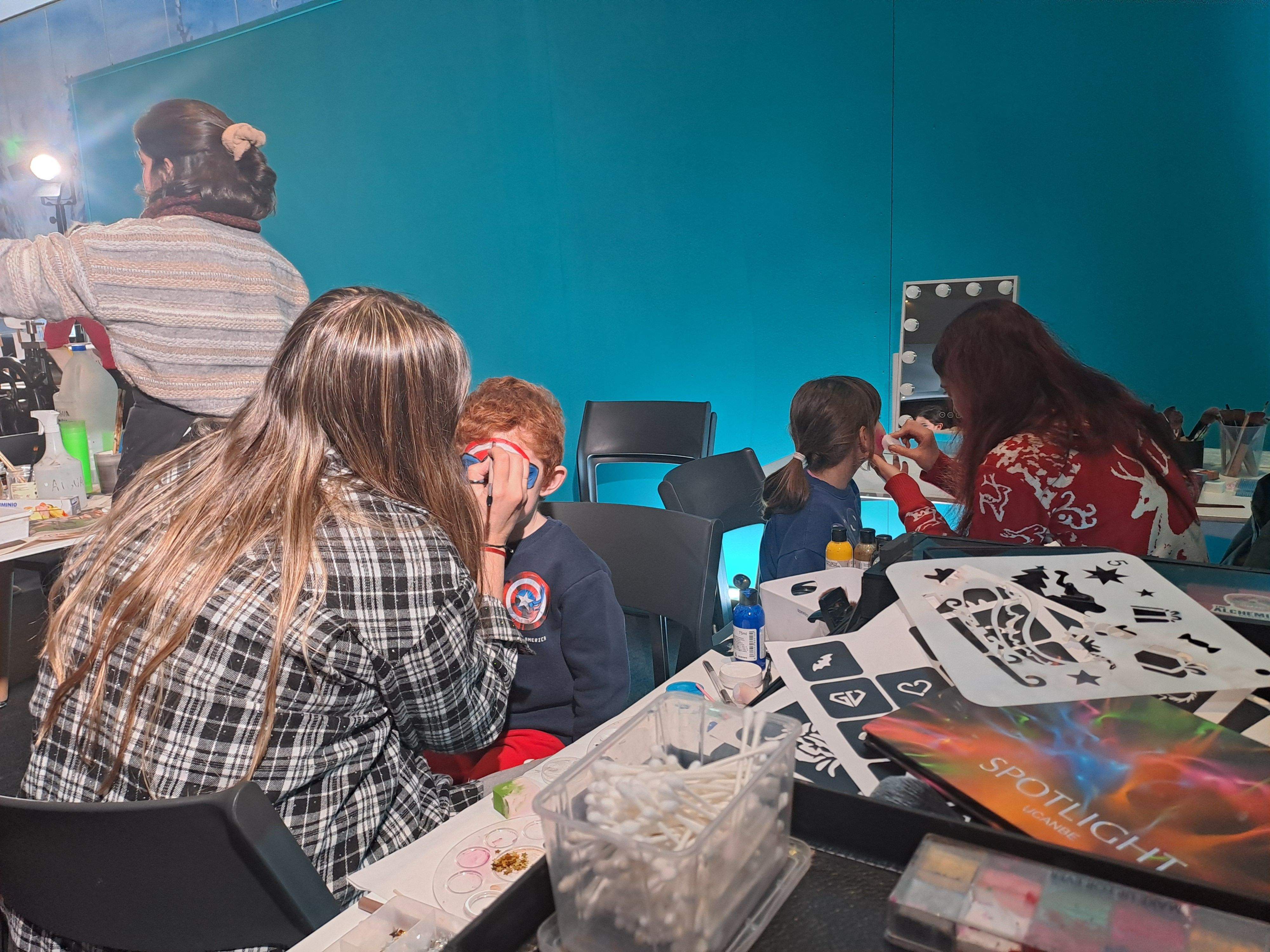 Tallers de maquillatge.