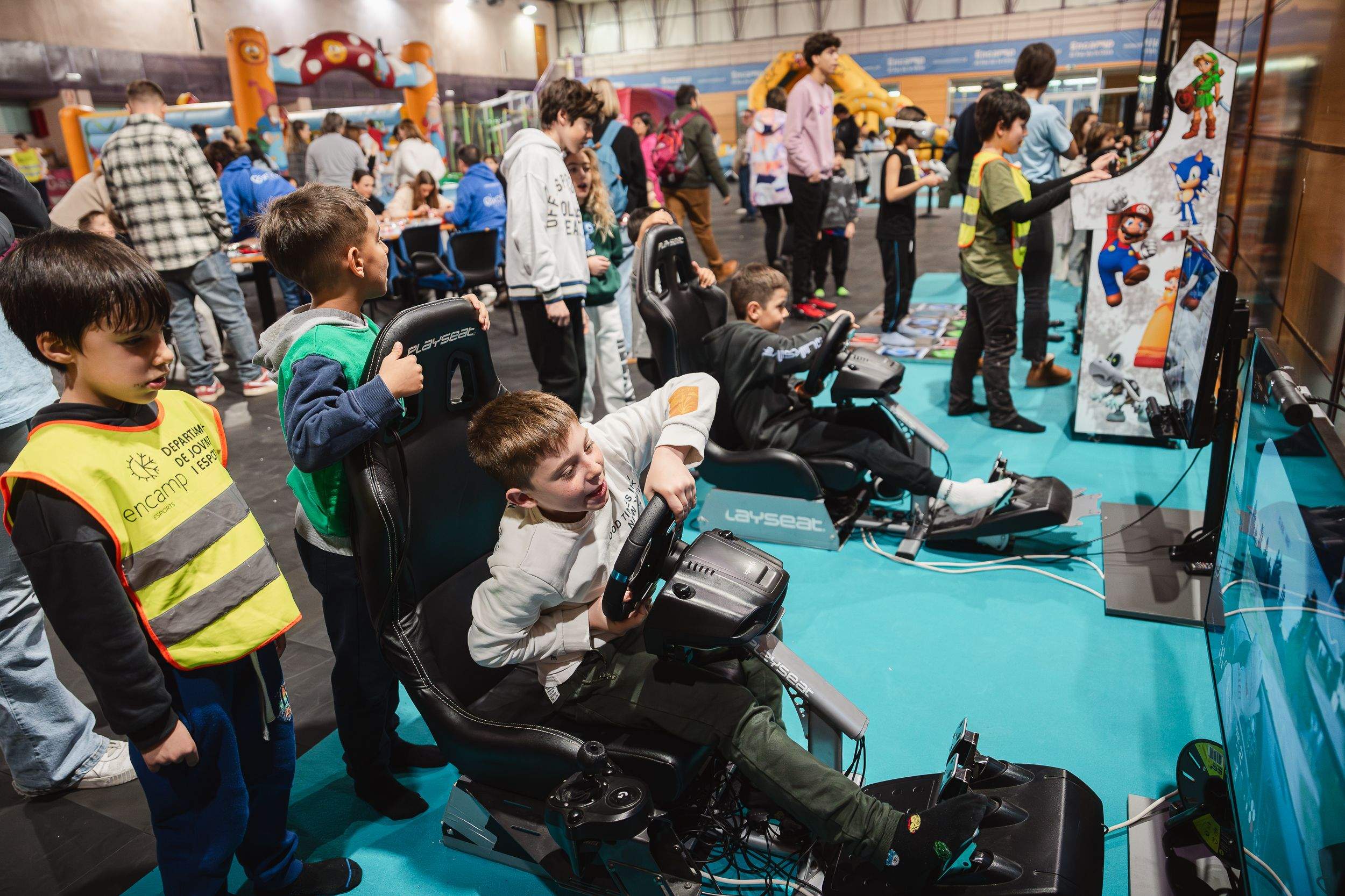 Infants al Saló de la Infància del Pas de la Casa.